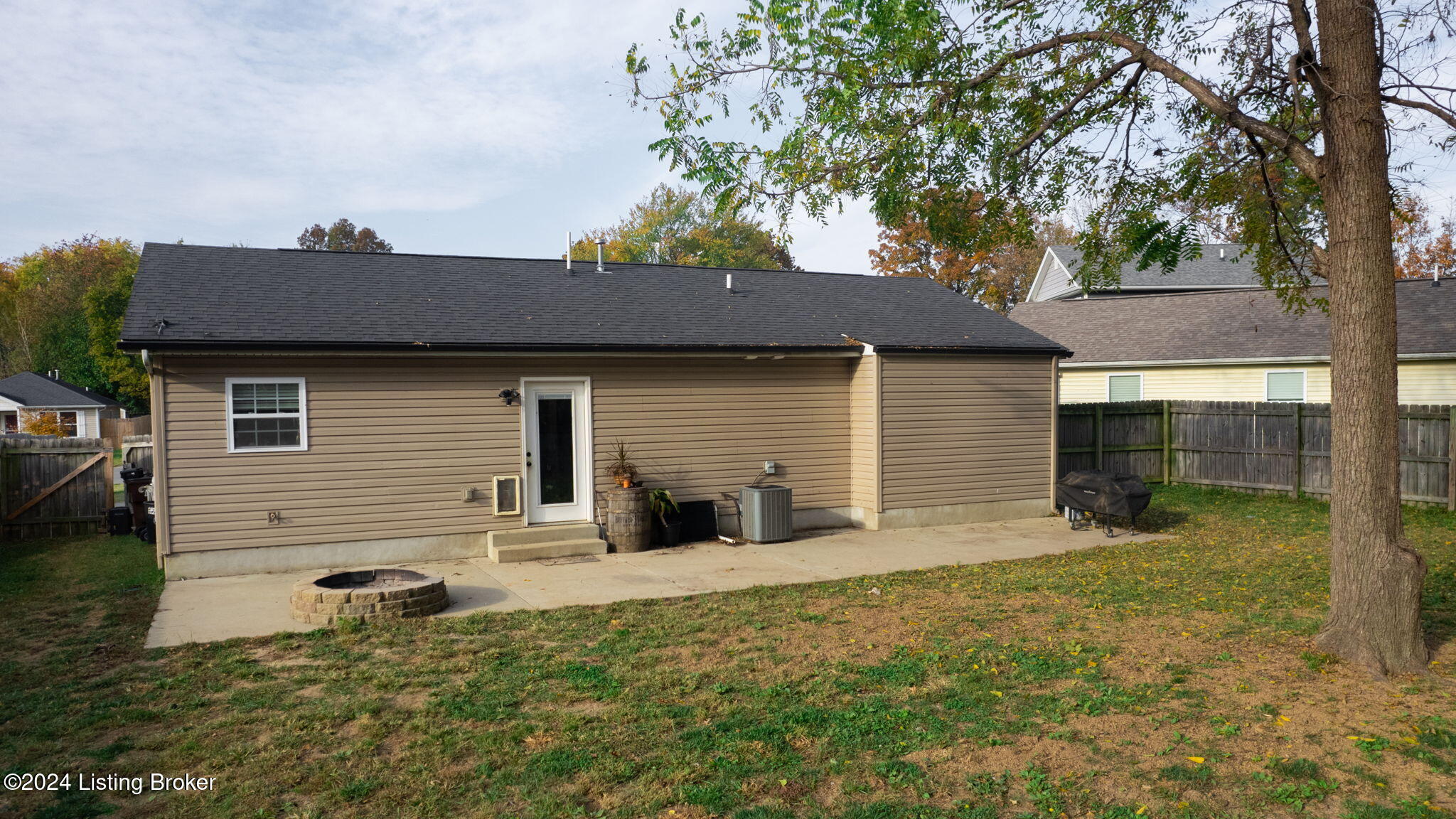 4405 Debbie Ct
