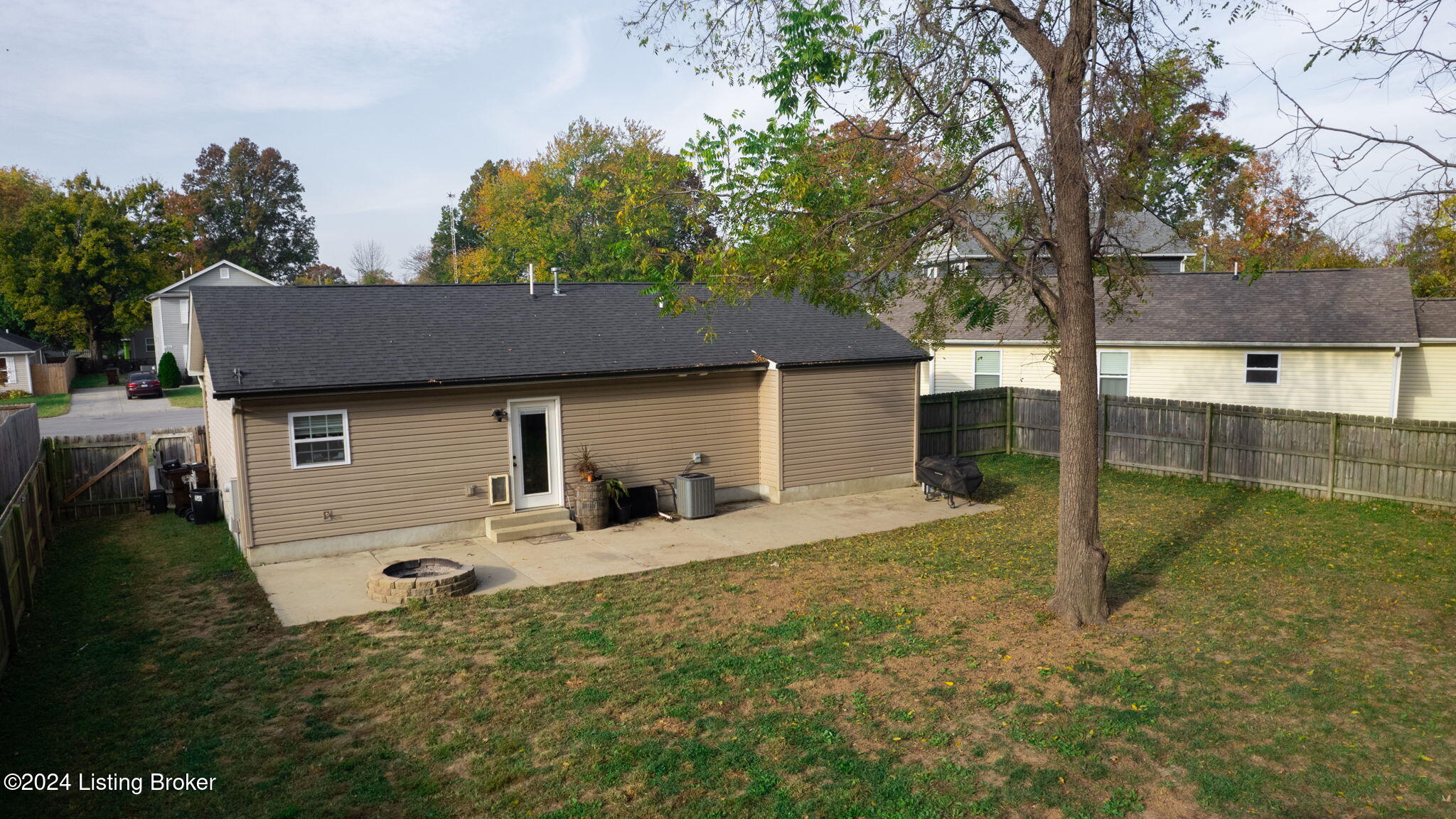 4405 Debbie Ct