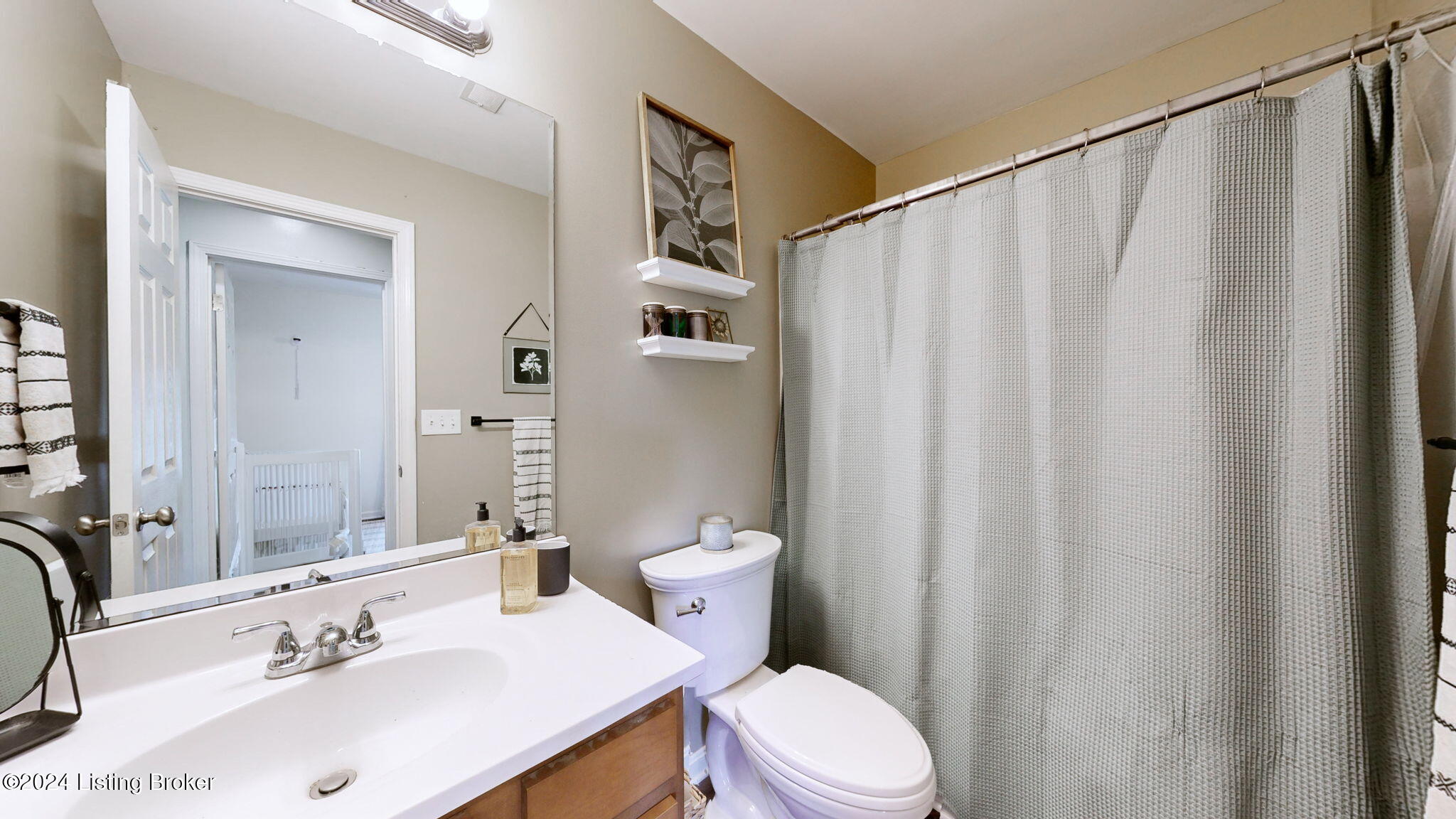4405 Debbie Ct
