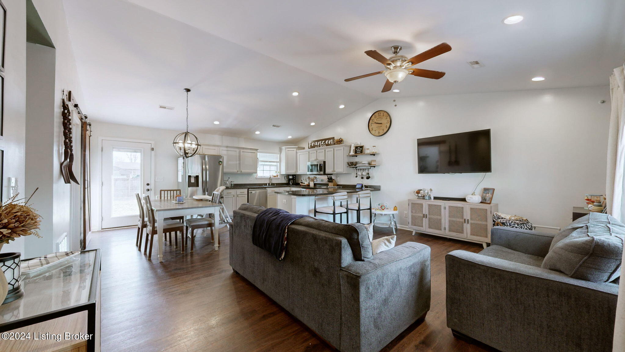 4405 Debbie Ct