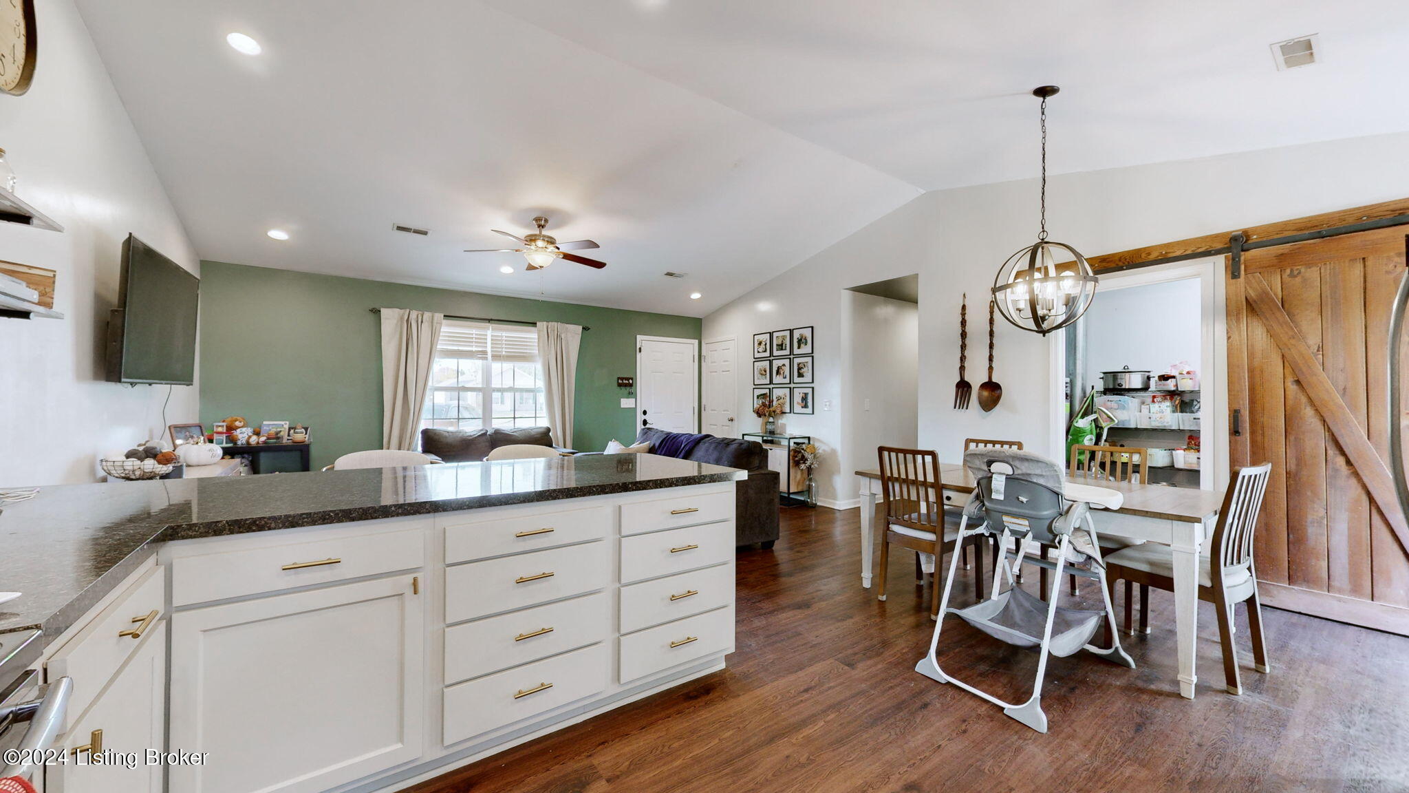 4405 Debbie Ct