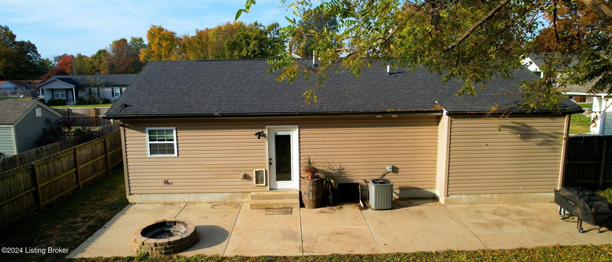 4405 Debbie Ct
