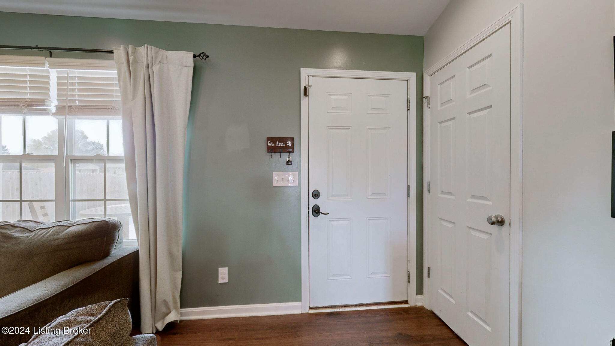 4405 Debbie Ct