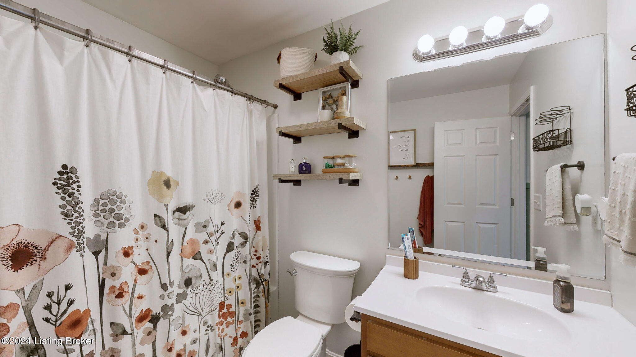 4405 Debbie Ct