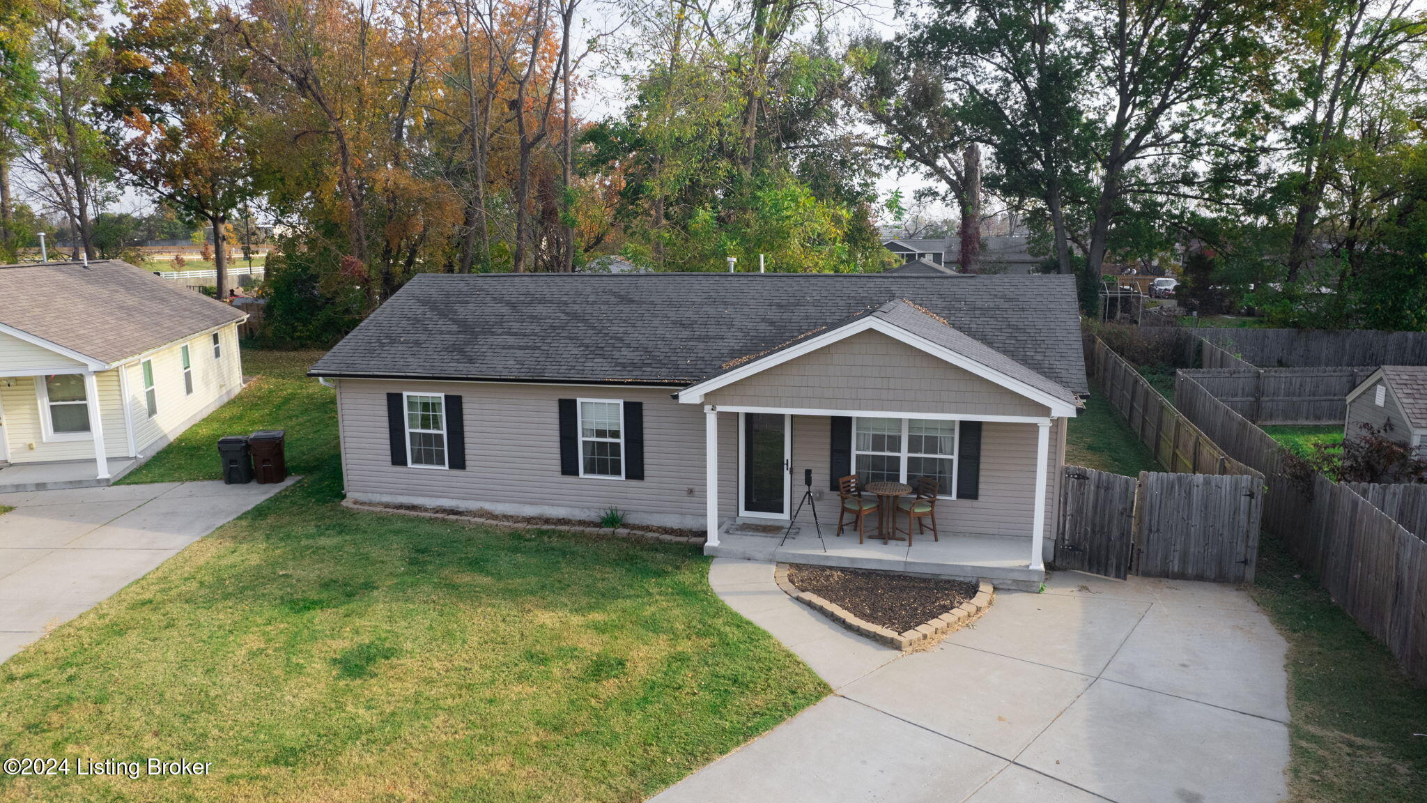 4405 Debbie Ct