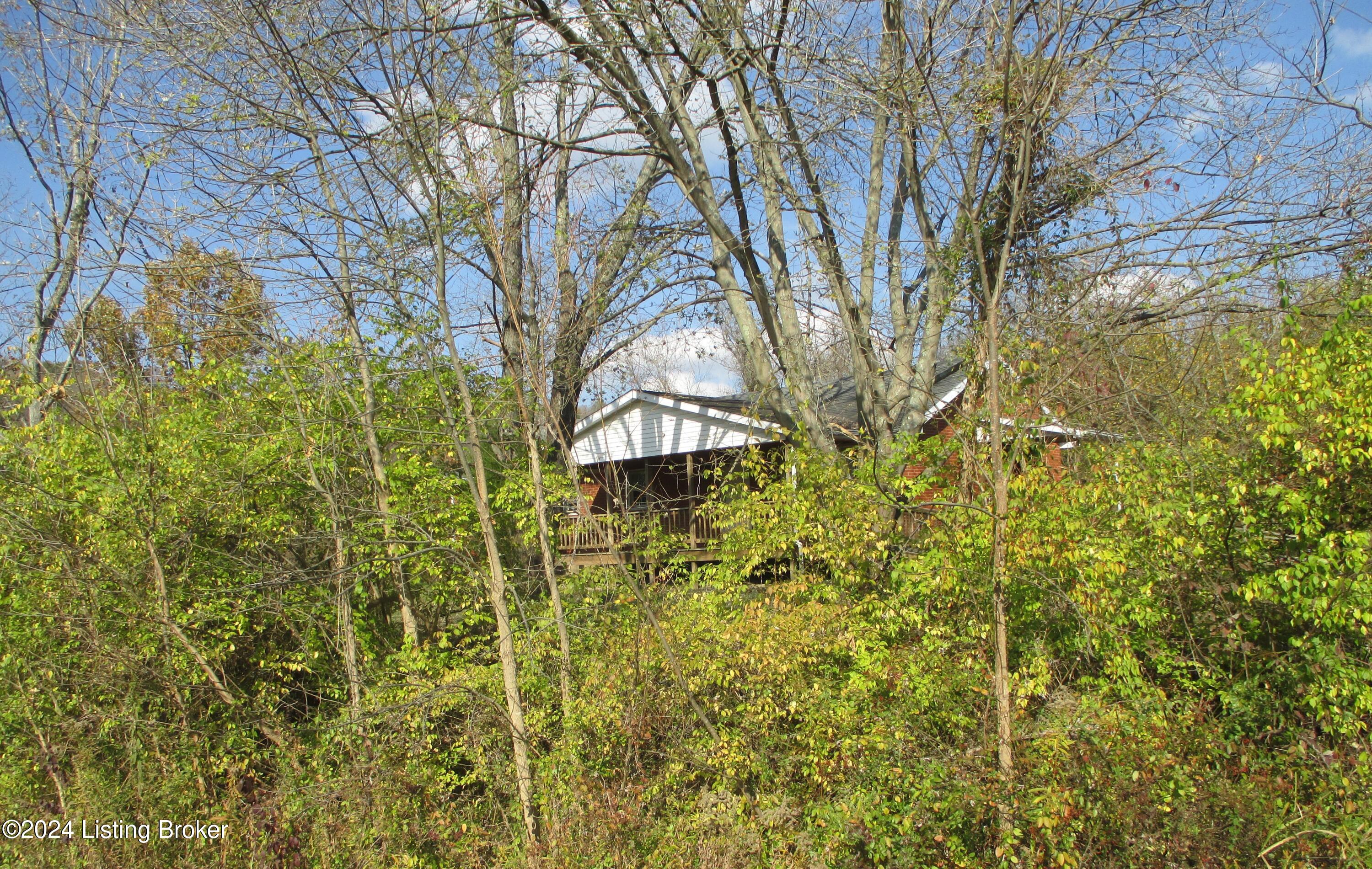 15 Crescent Ct
