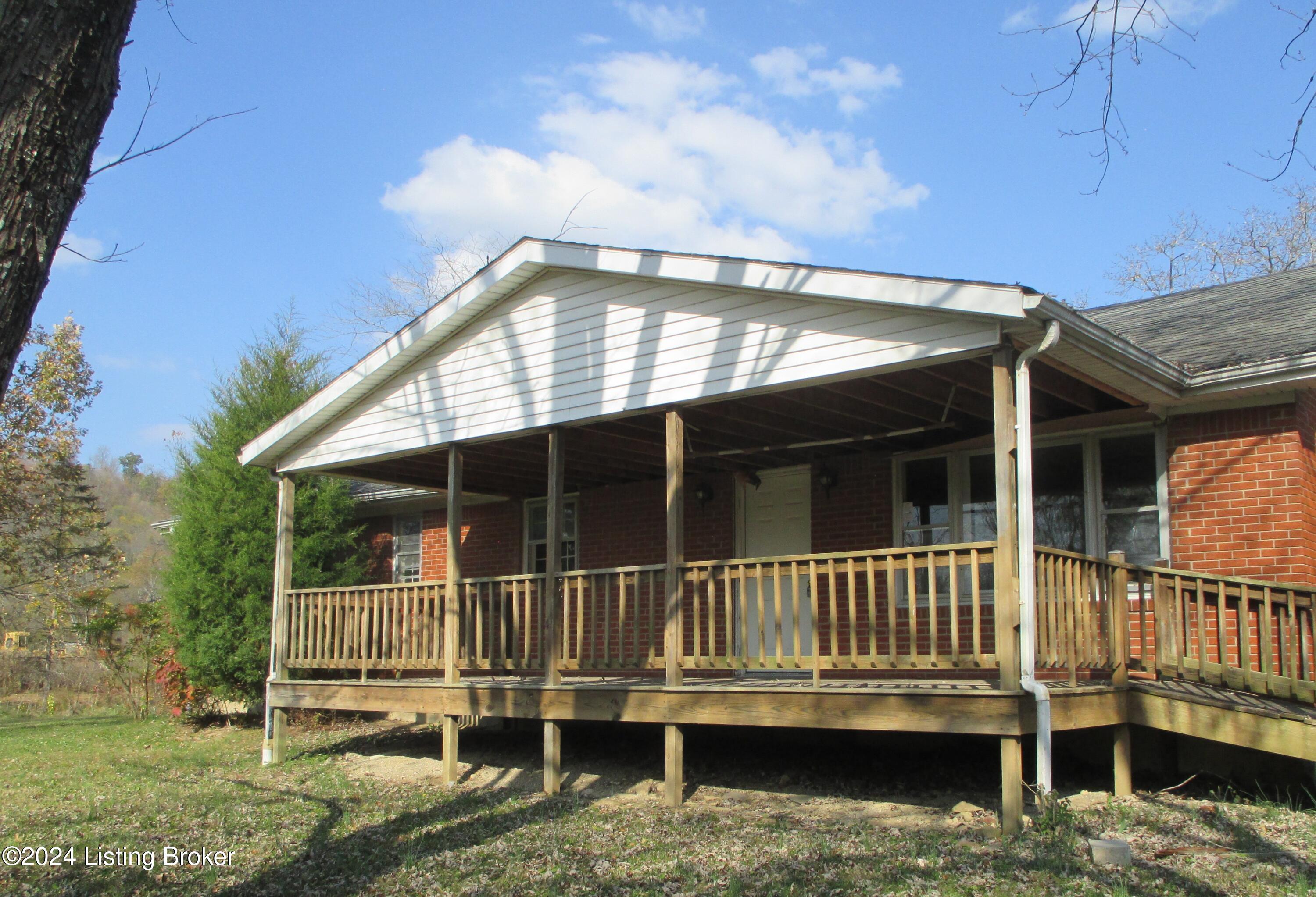 15 Crescent Ct
