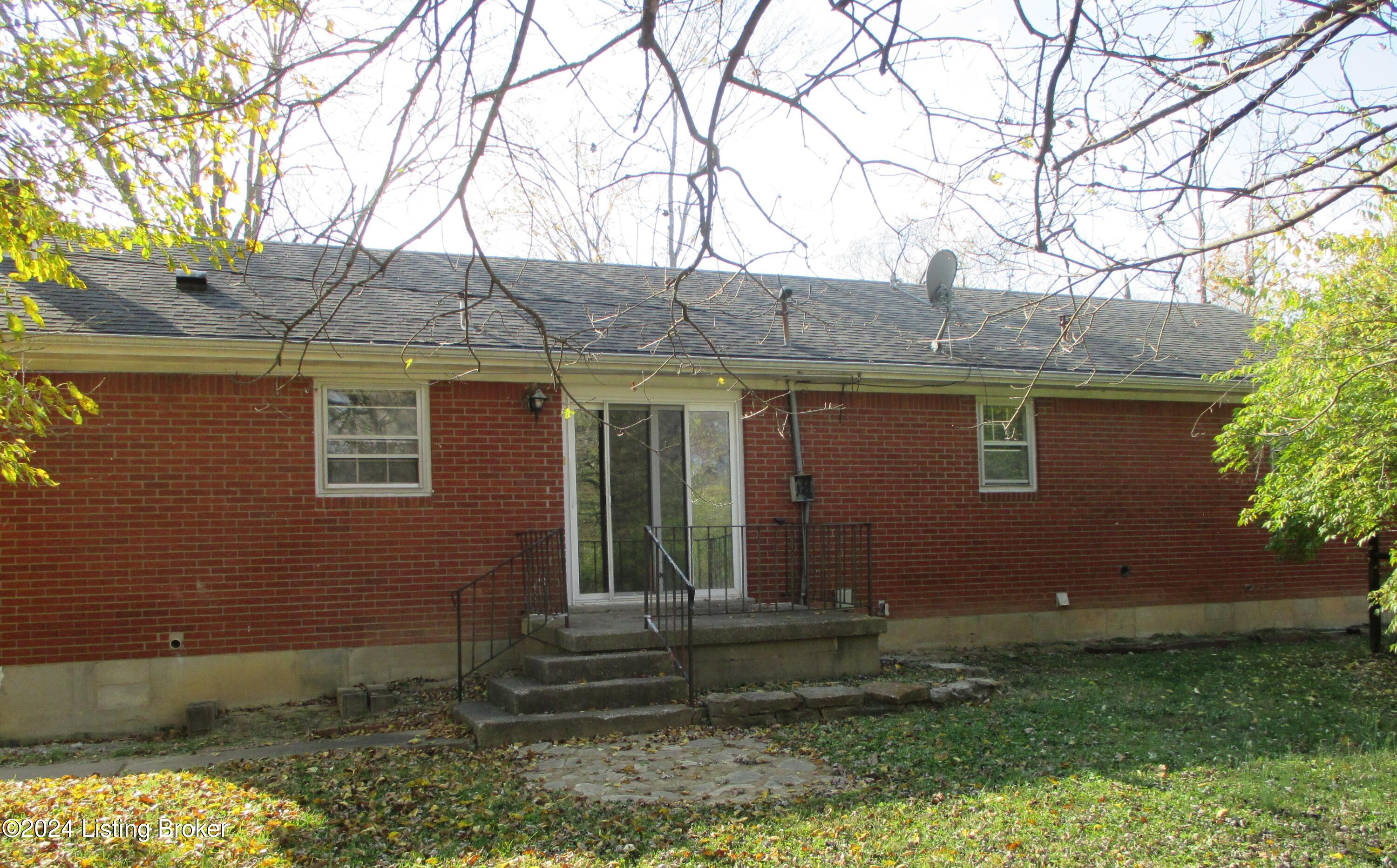 15 Crescent Ct