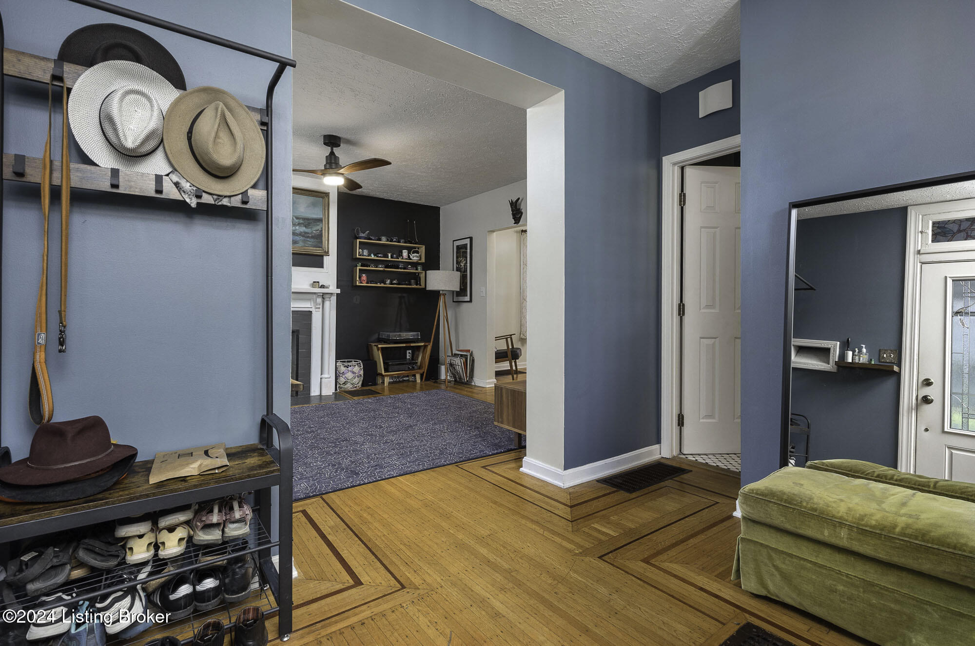 152 N Bellaire Ave