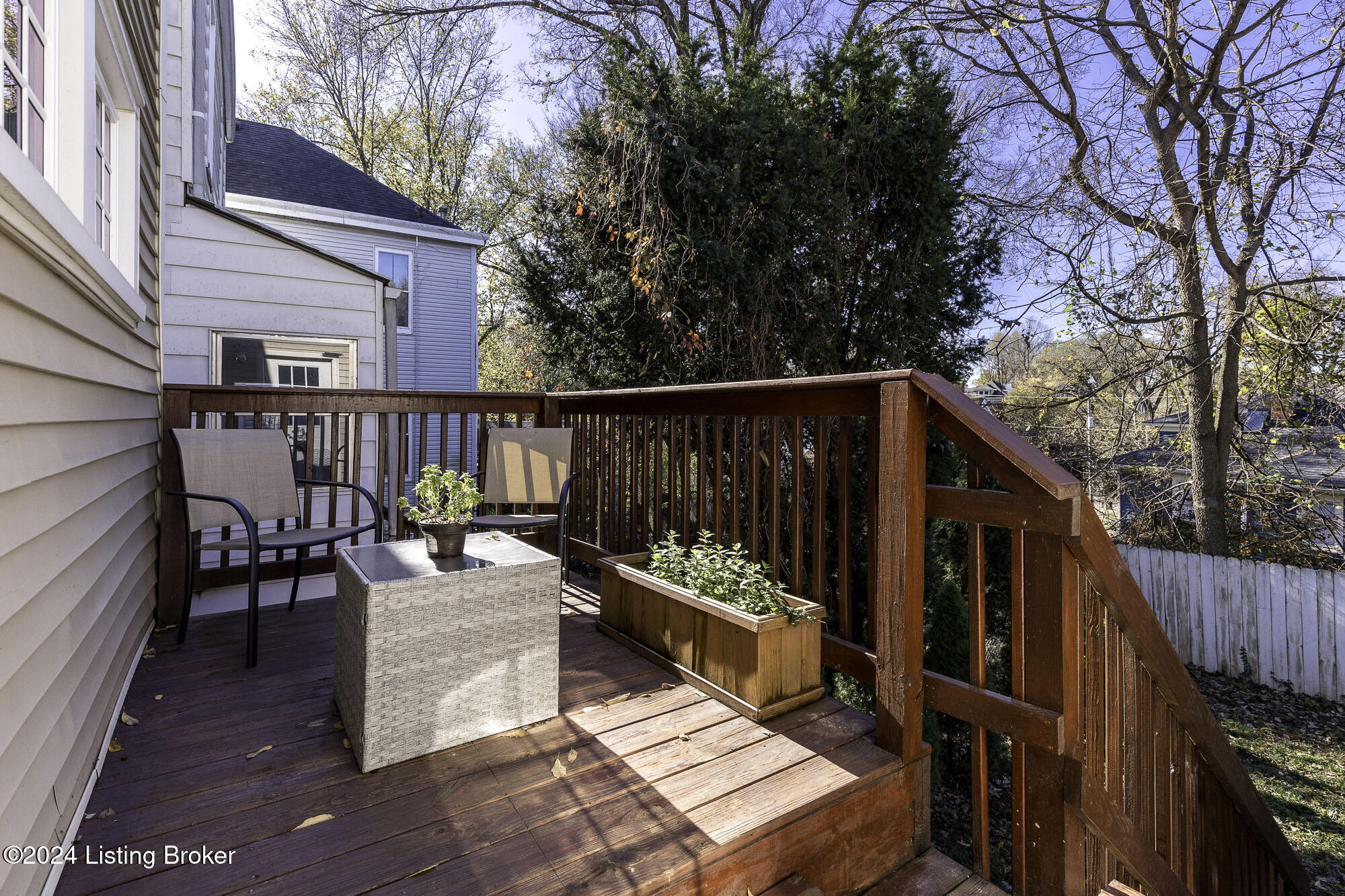 152 N Bellaire Ave