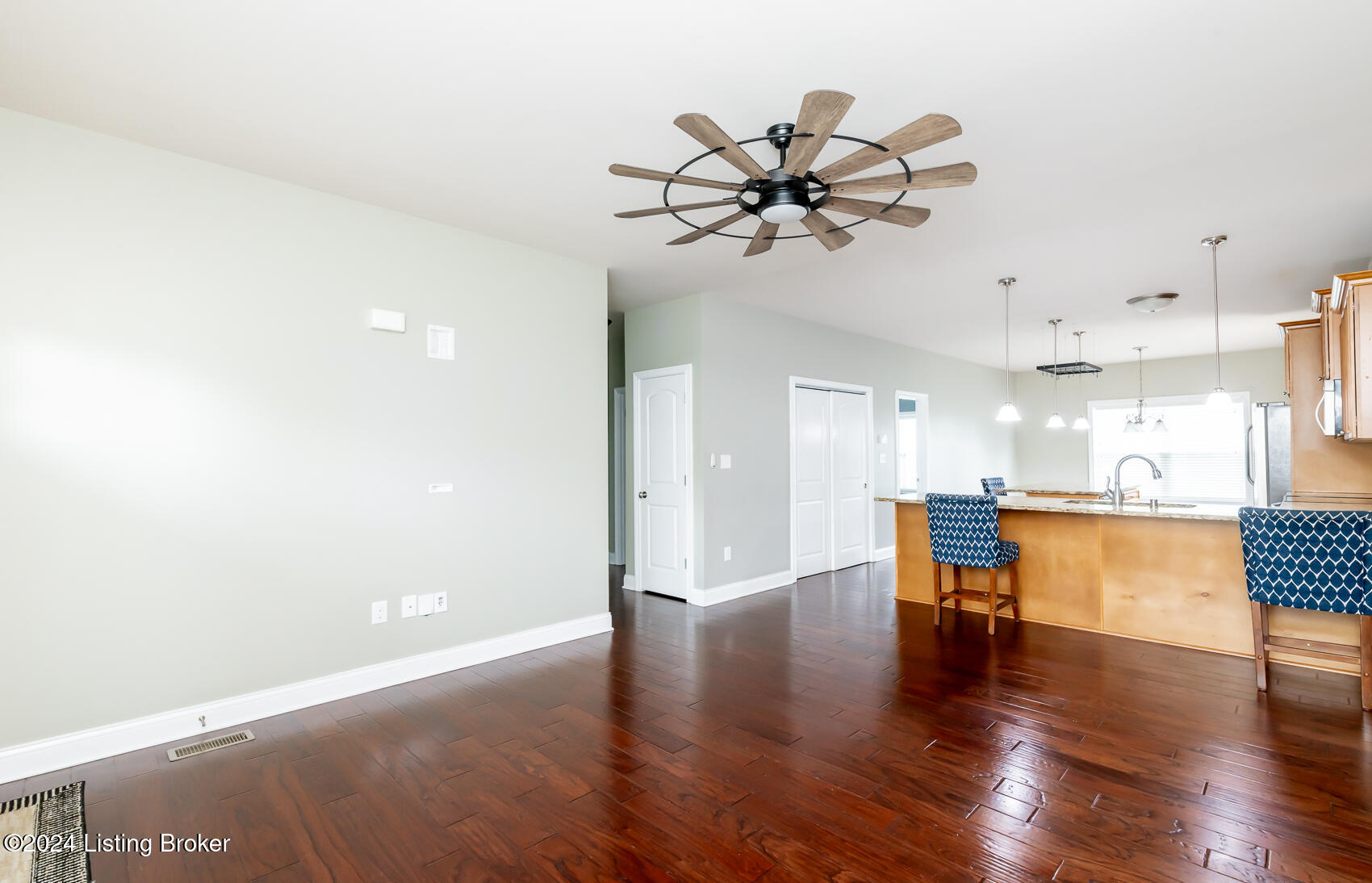 1701 Coral Ct