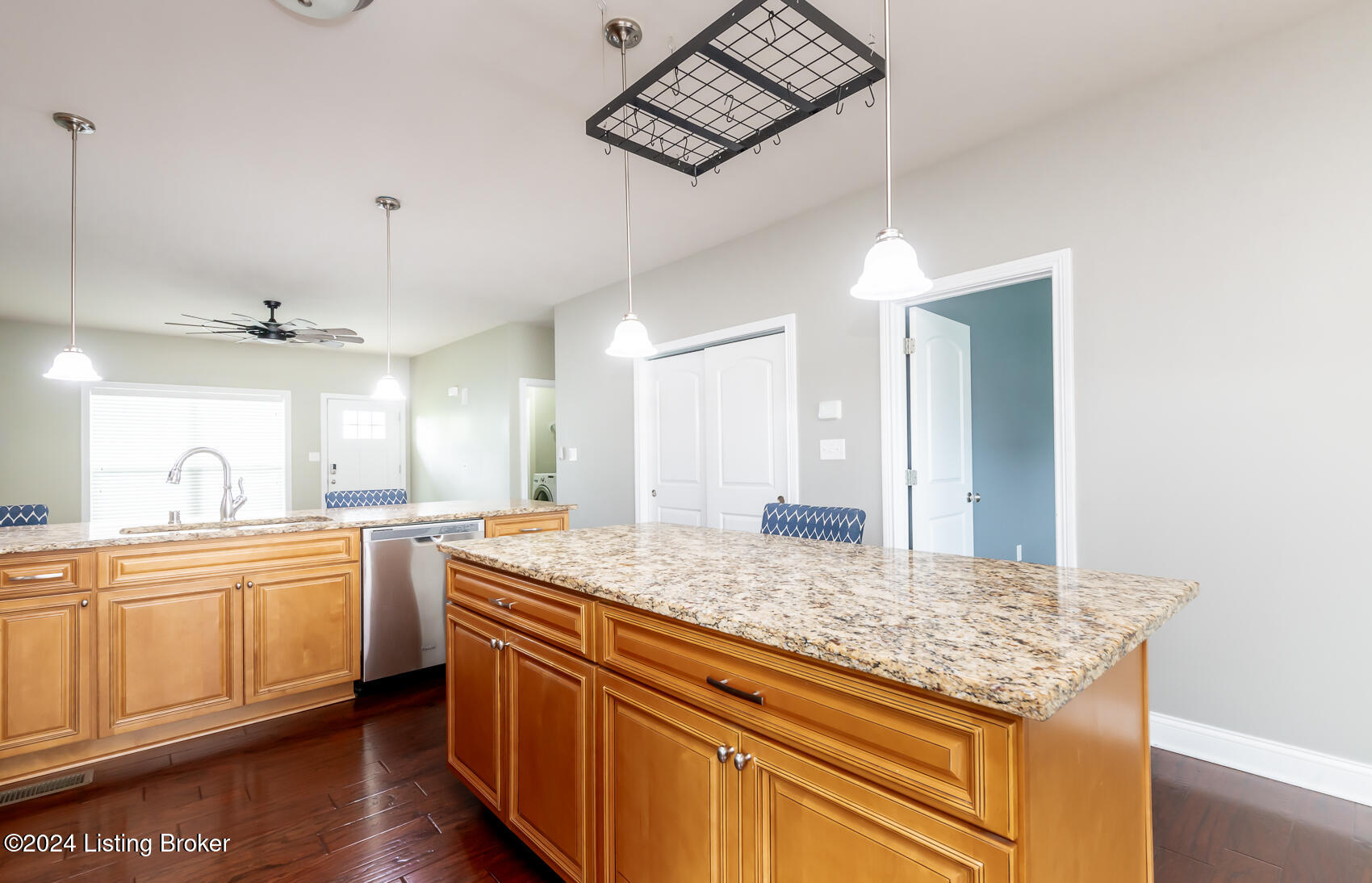 1701 Coral Ct
