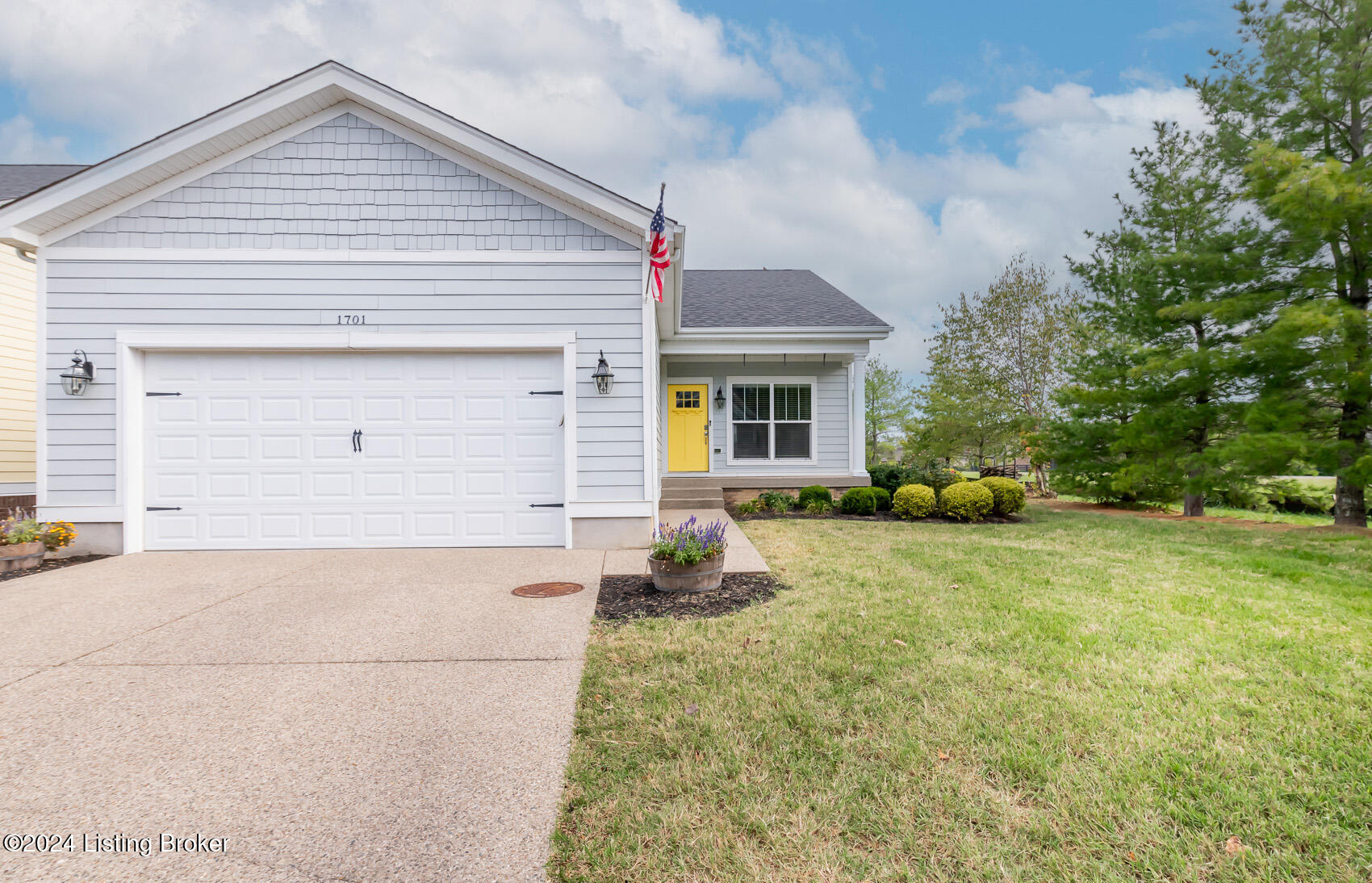 1701 Coral Ct