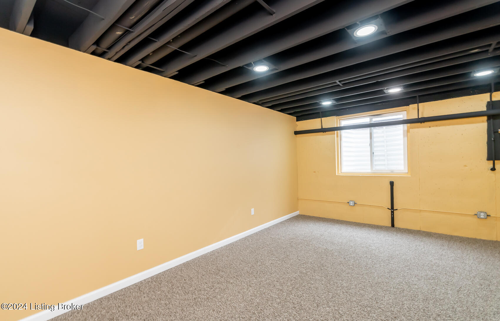1701 Coral Ct