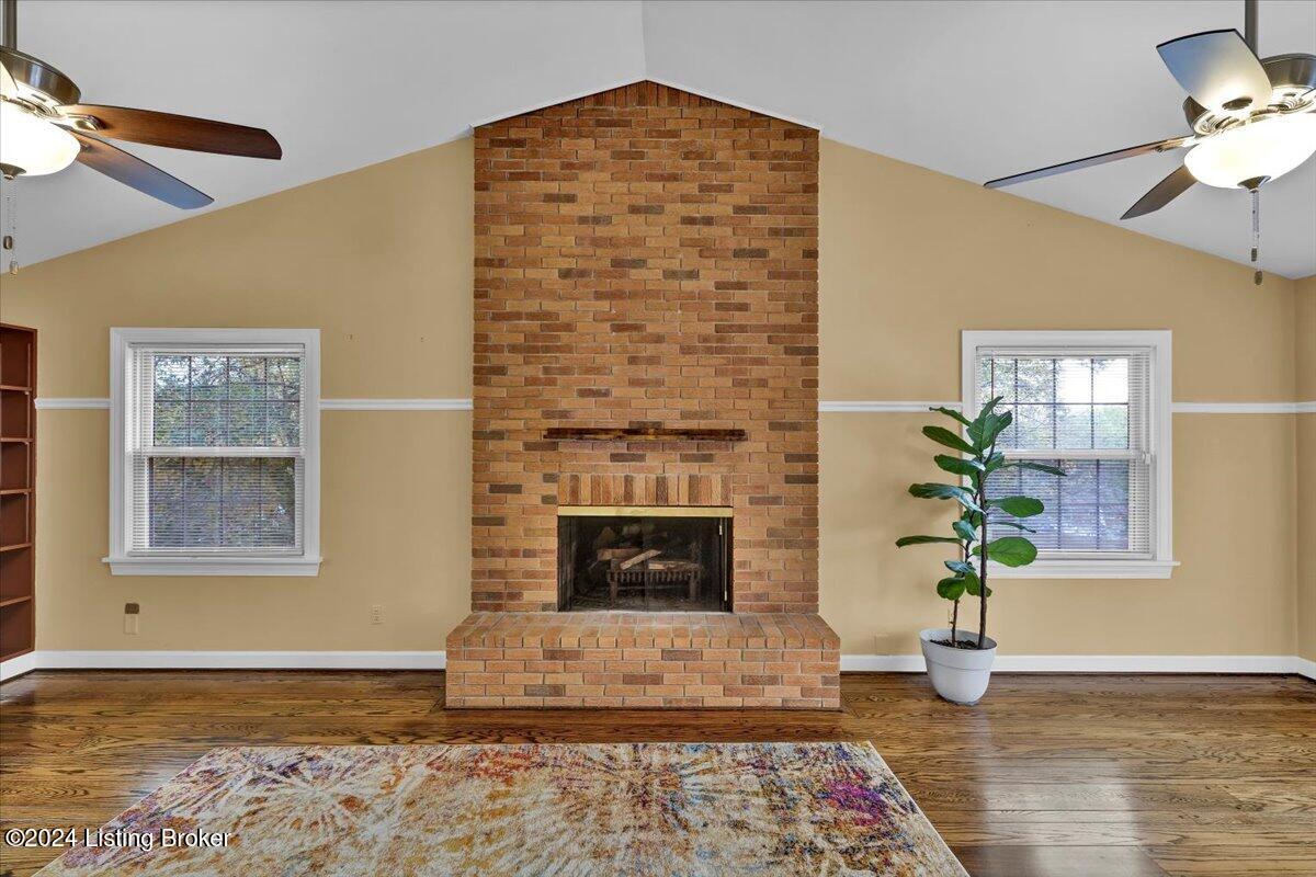 1208 Potomac Pl