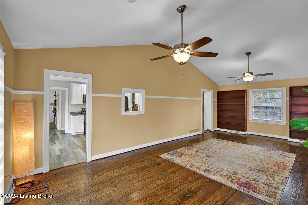 1208 Potomac Pl