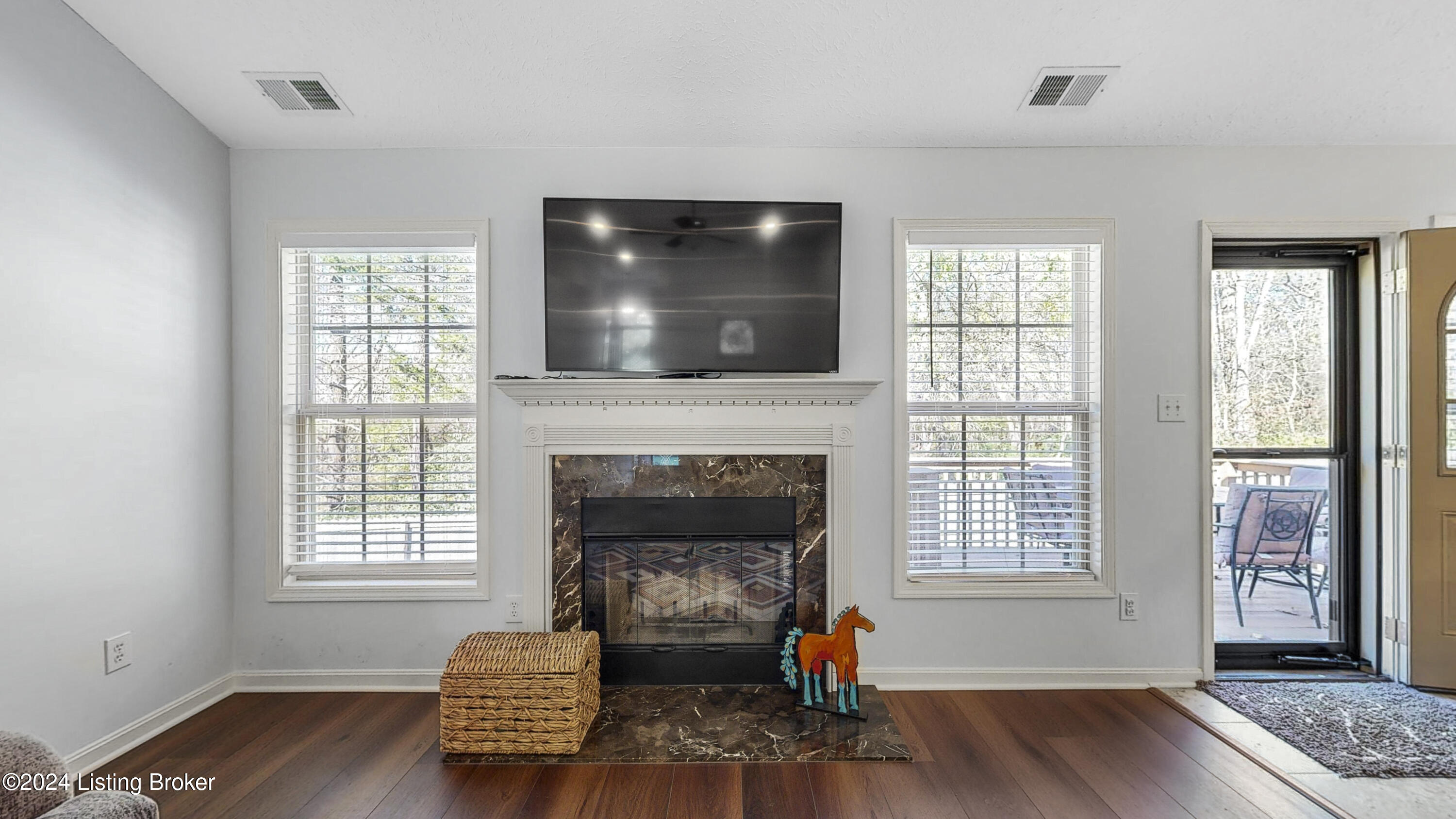 2107 Carabiner Way