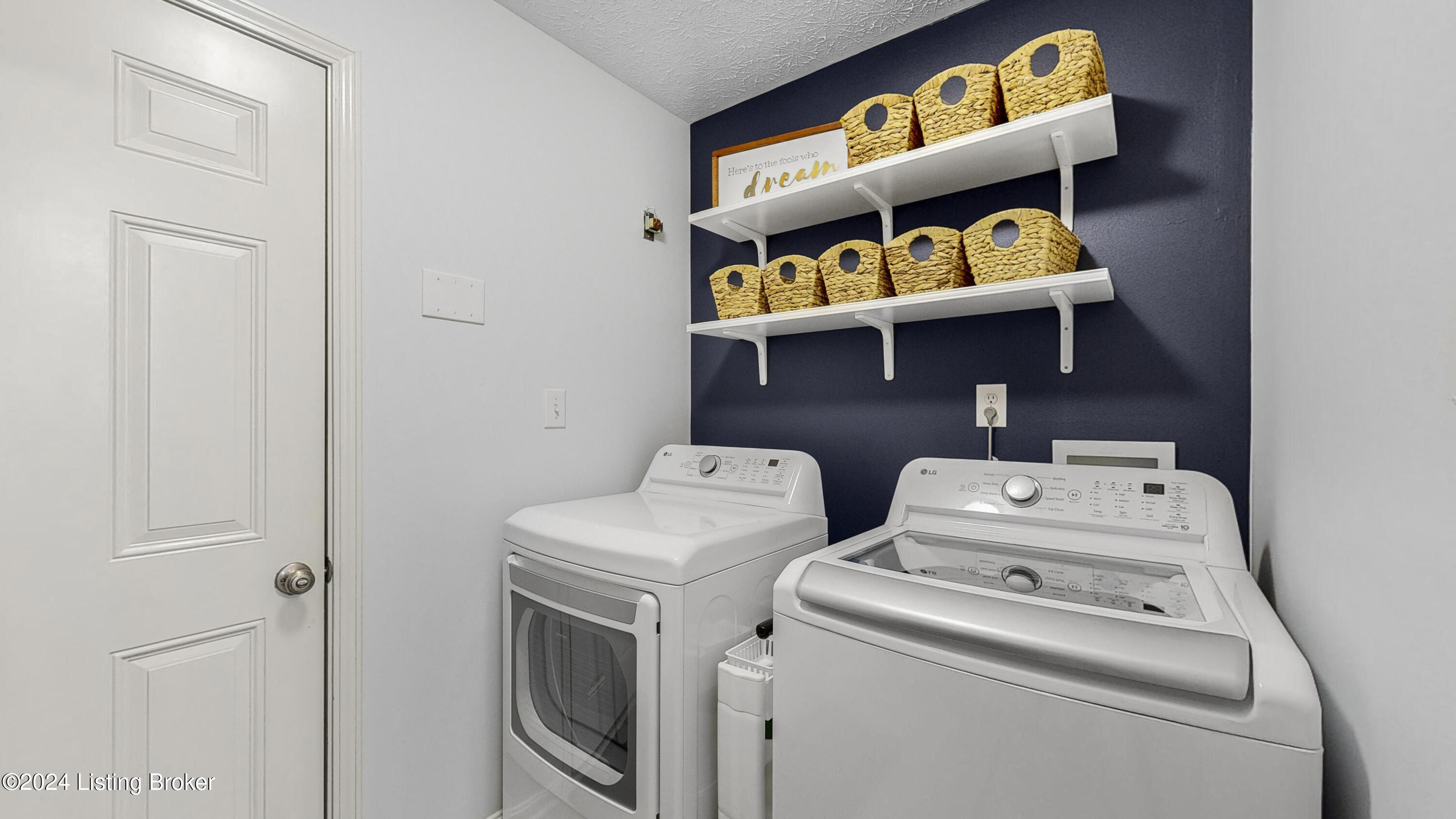2107 Carabiner Way