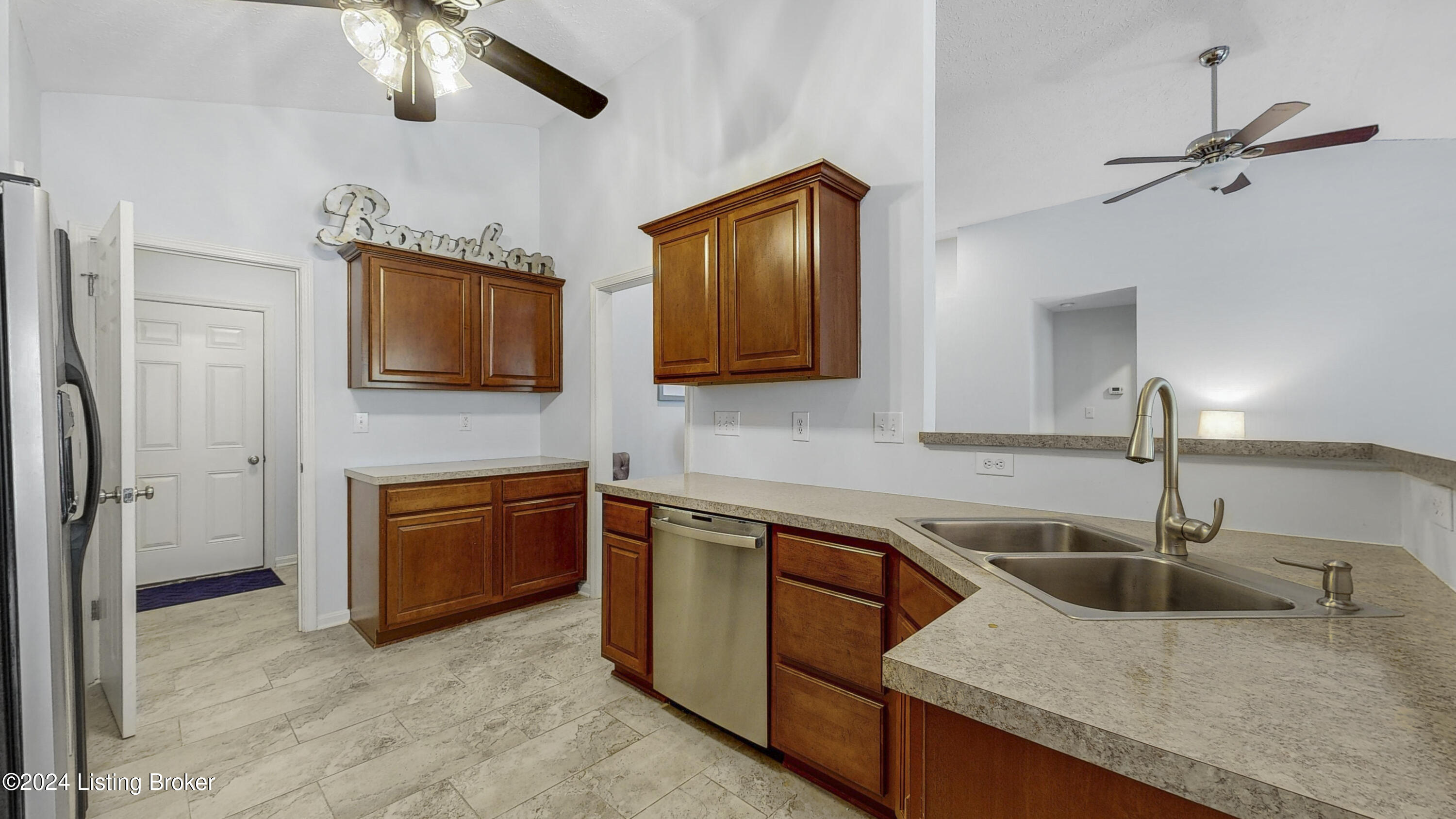 2107 Carabiner Way