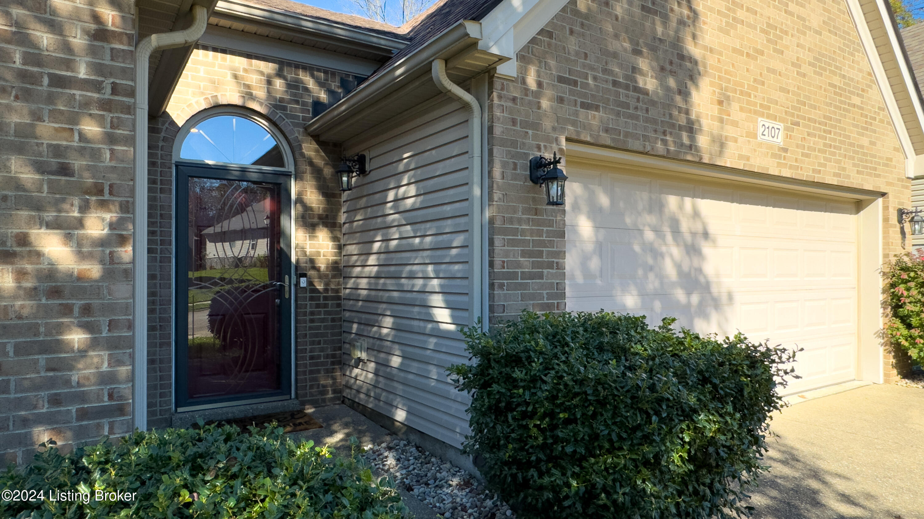 2107 Carabiner Way