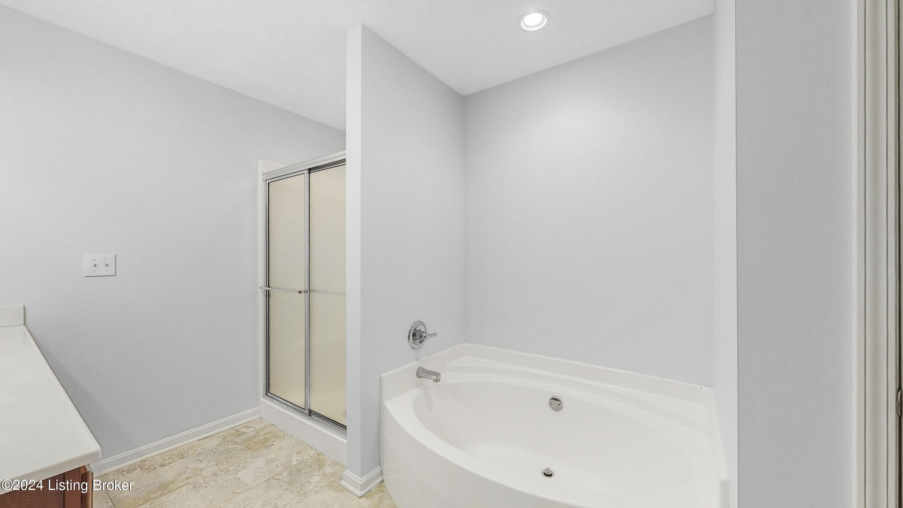 2107 Carabiner Way