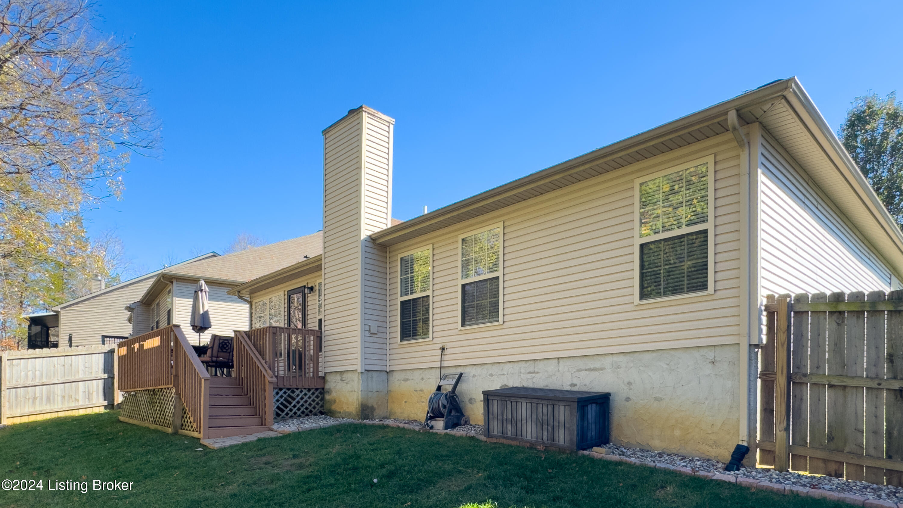 2107 Carabiner Way