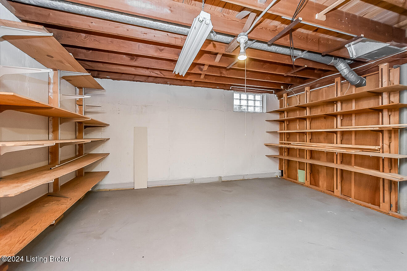 2921 Richland Ave