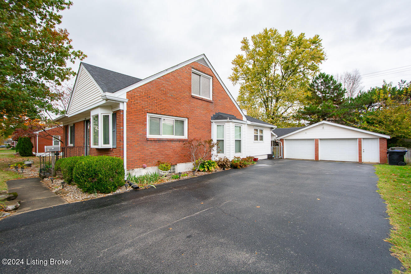 2921 Richland Ave