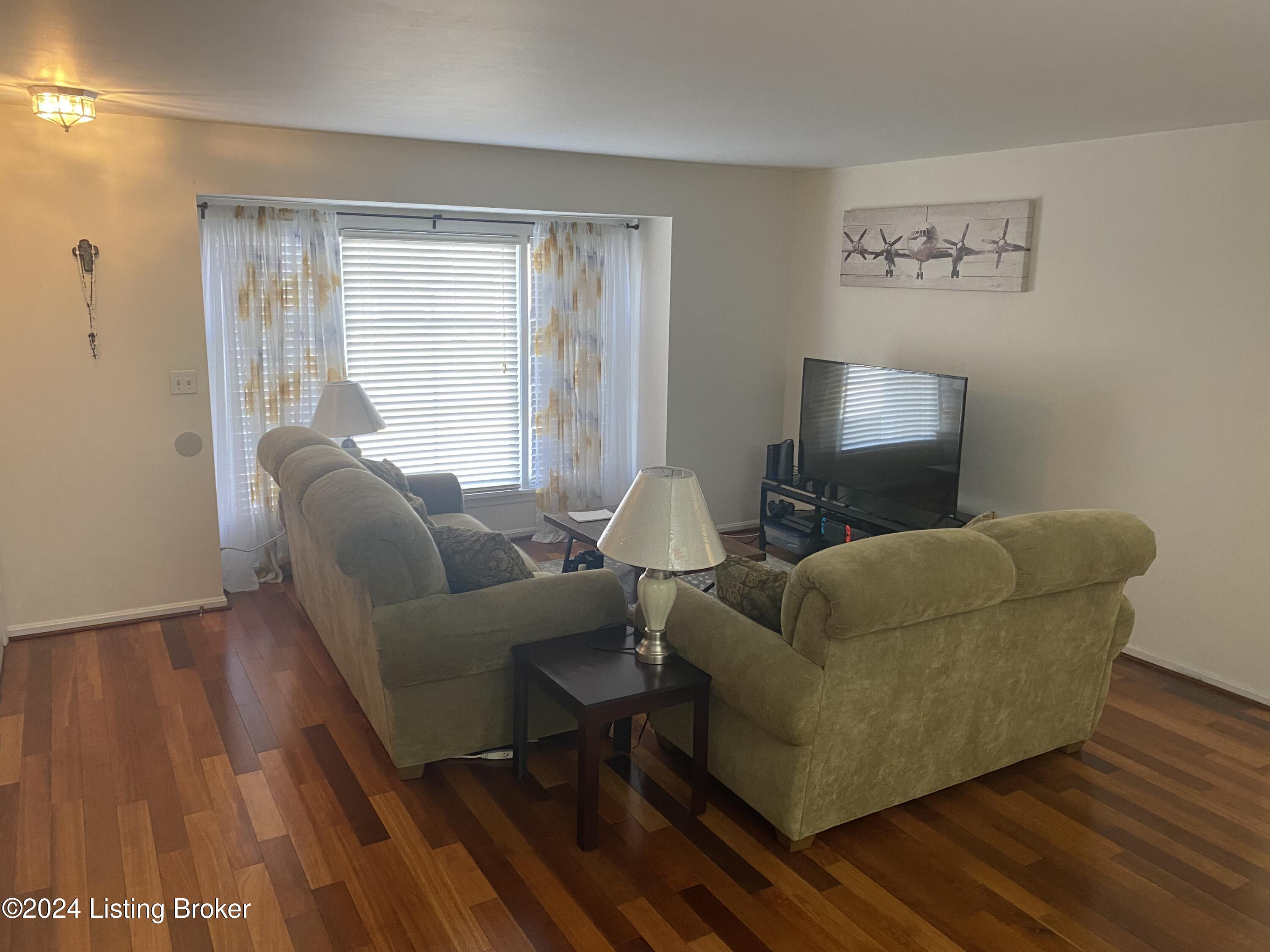1936 Goldsmith Ln APT 3