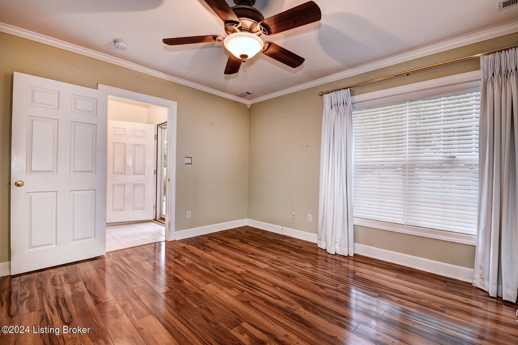 8603 Applegate Village Dr