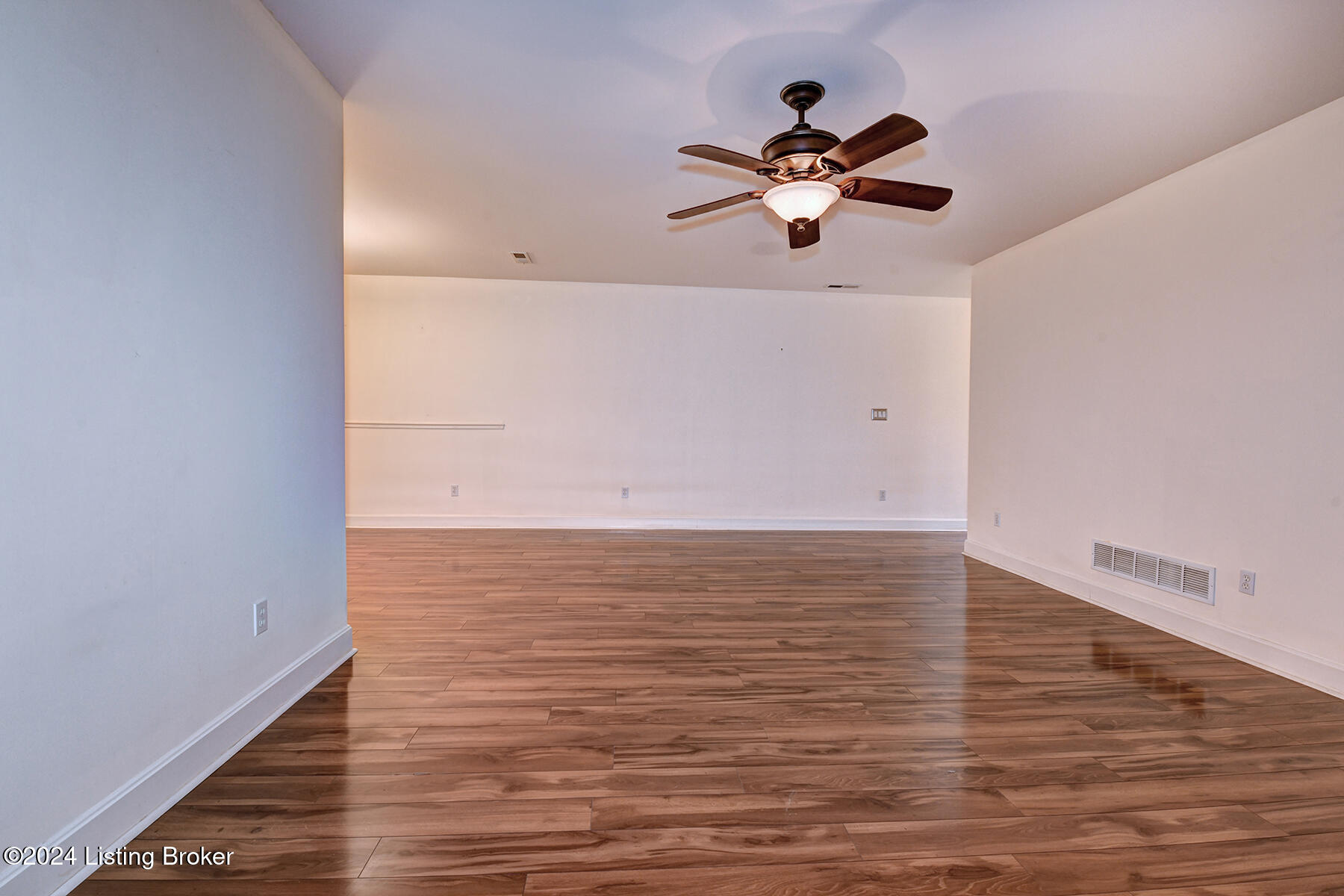 8603 Applegate Village Dr