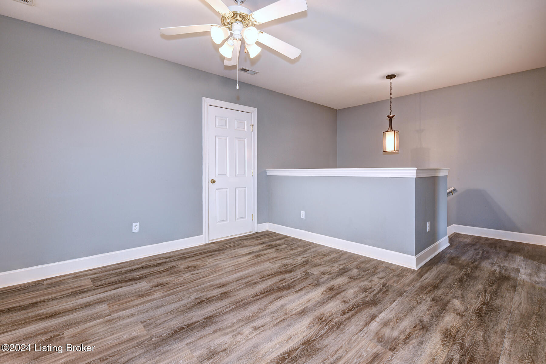 8603 Applegate Village Dr