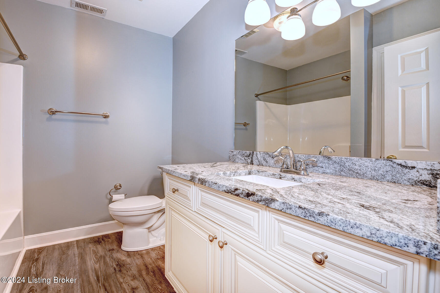 8603 Applegate Village Dr
