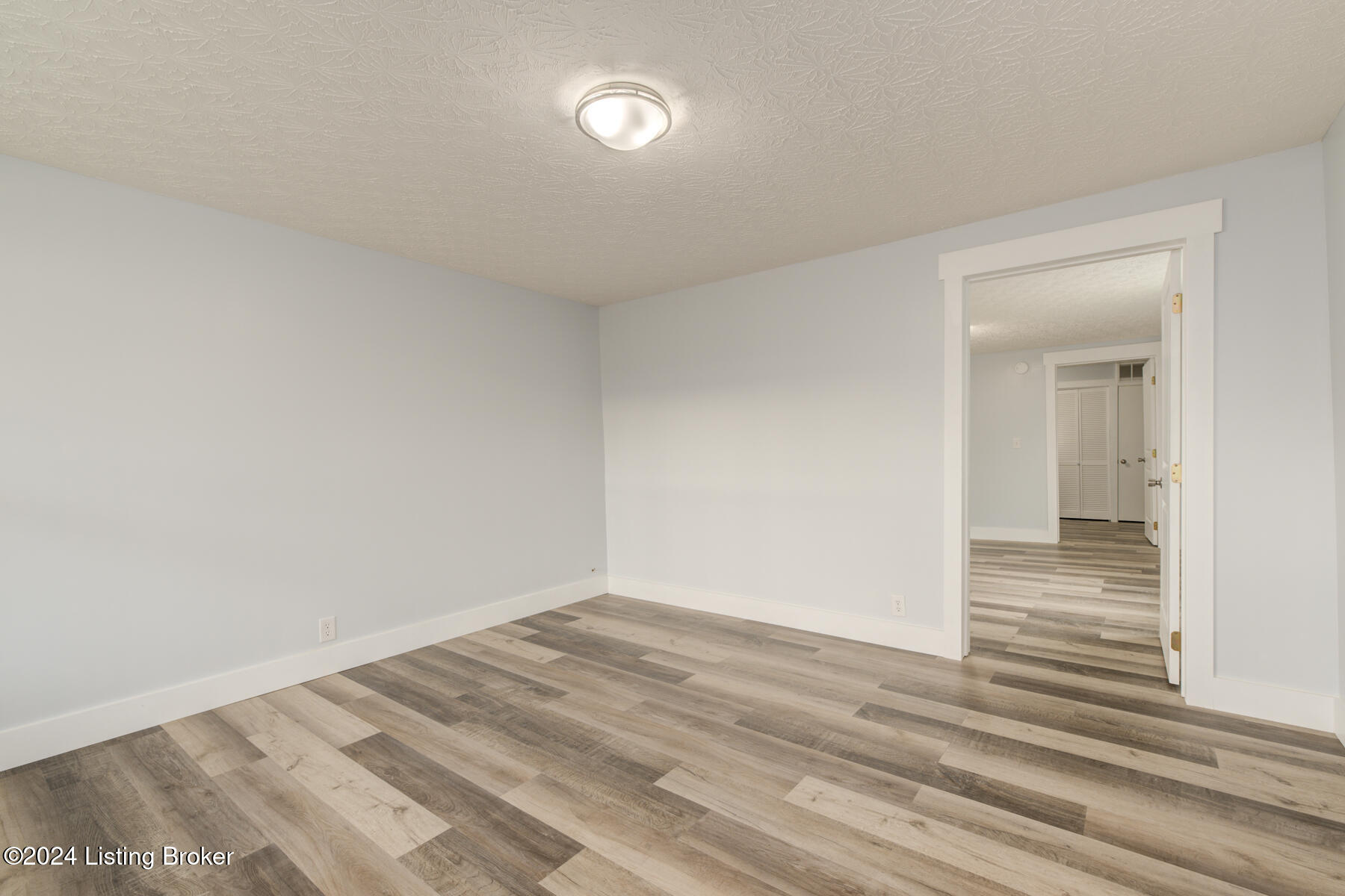 215 Mohawk Ave