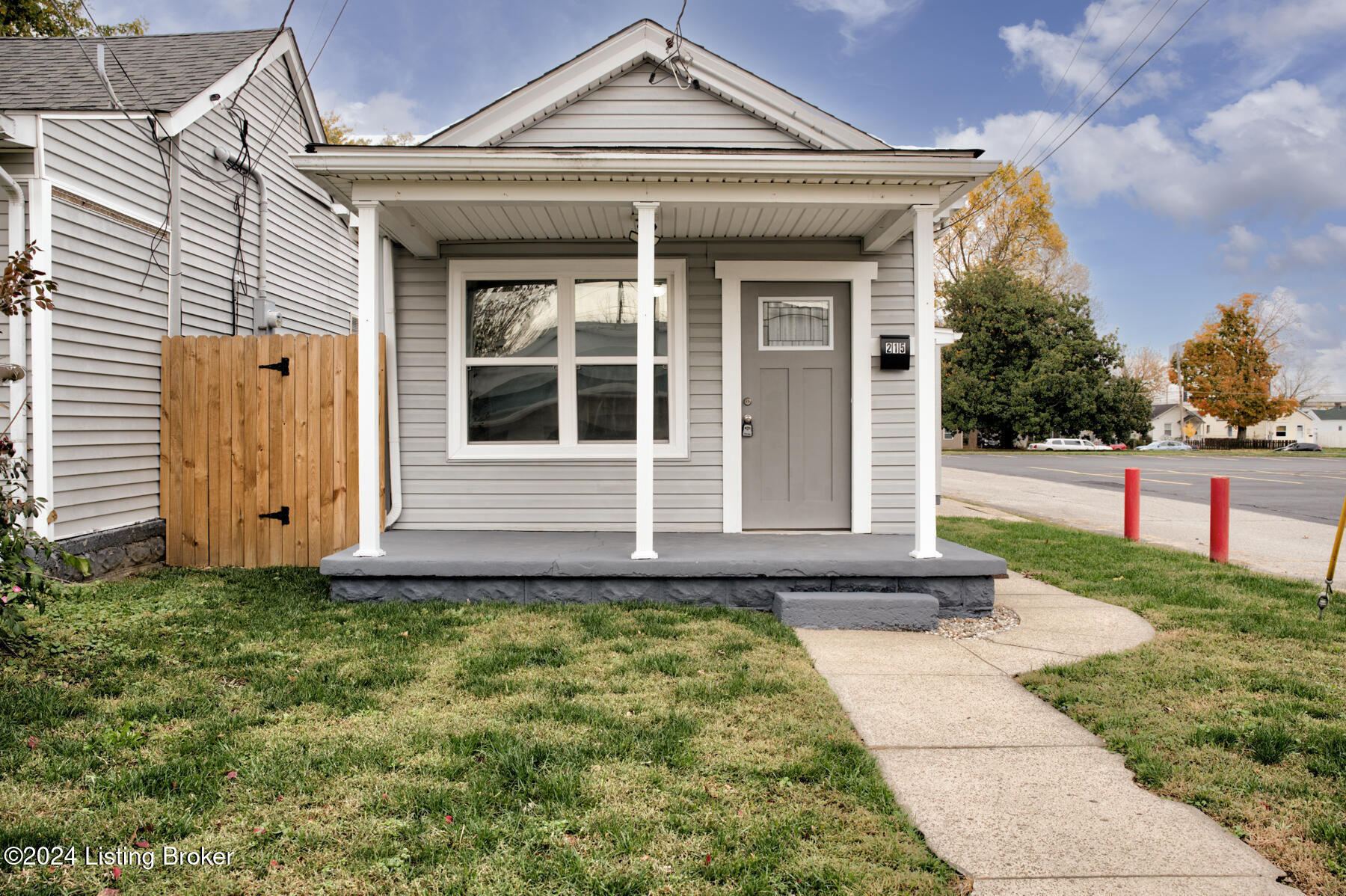 215 Mohawk Ave