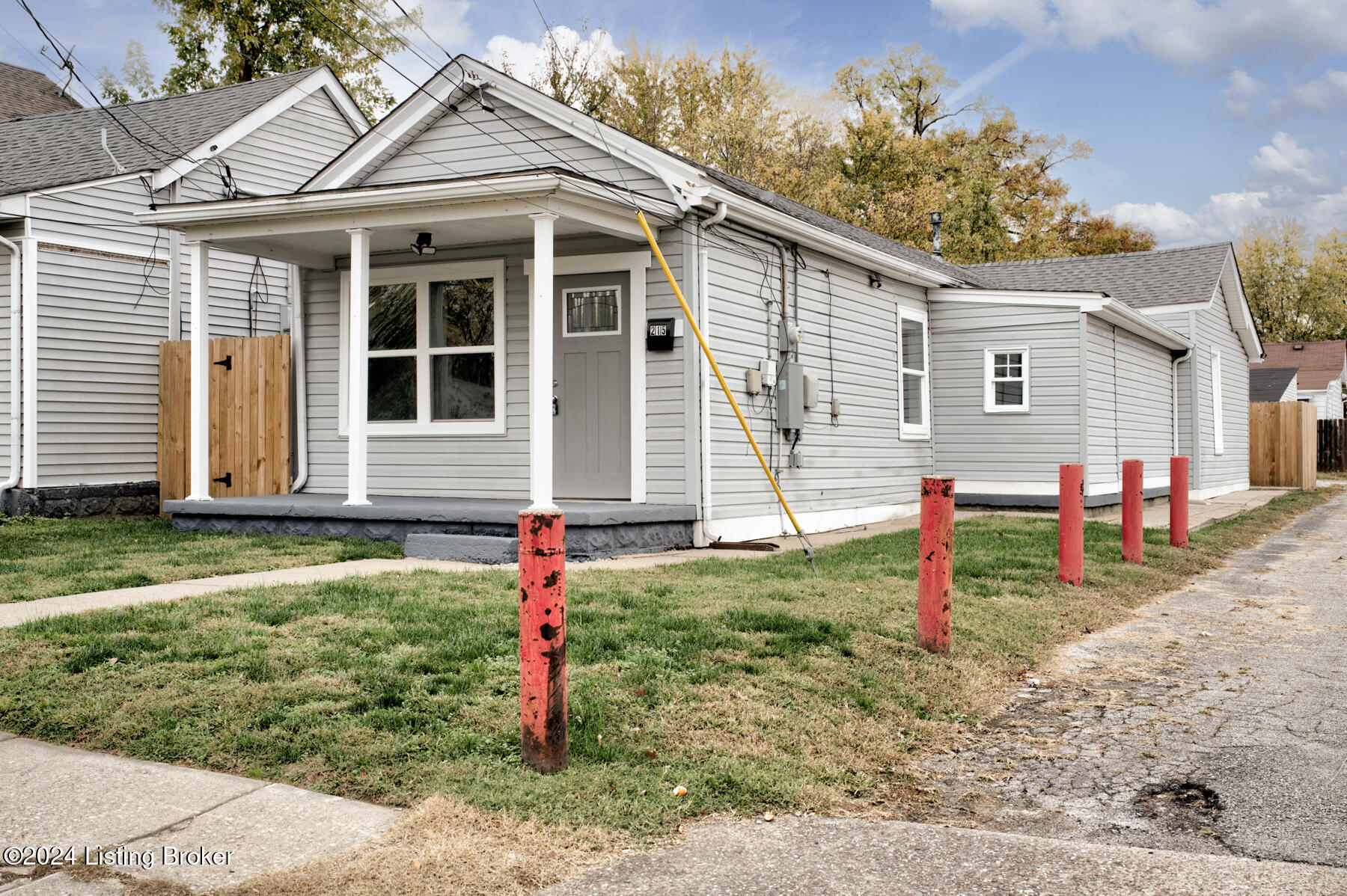 215 Mohawk Ave