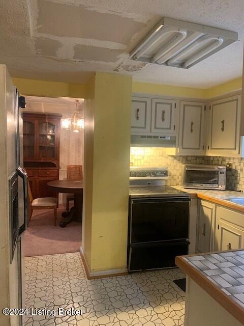 8602 Codington Ct