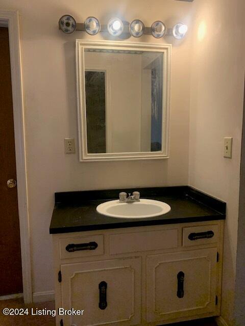 8602 Codington Ct