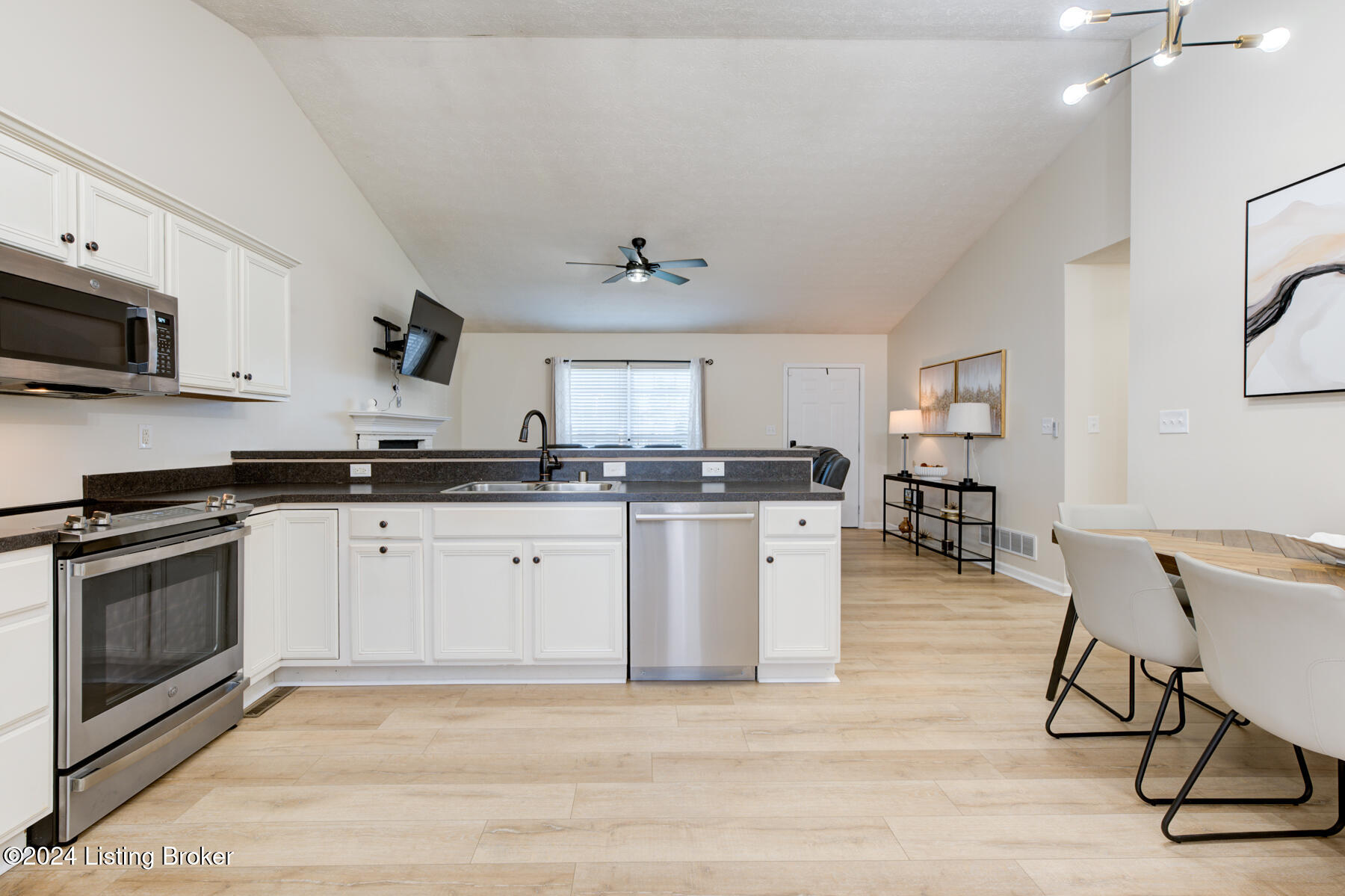402 Babe Dr