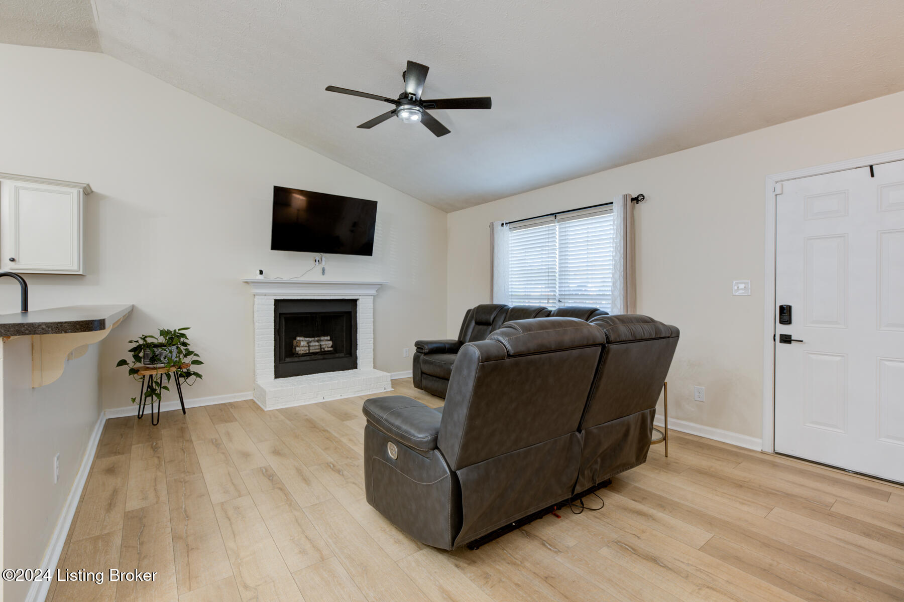 402 Babe Dr