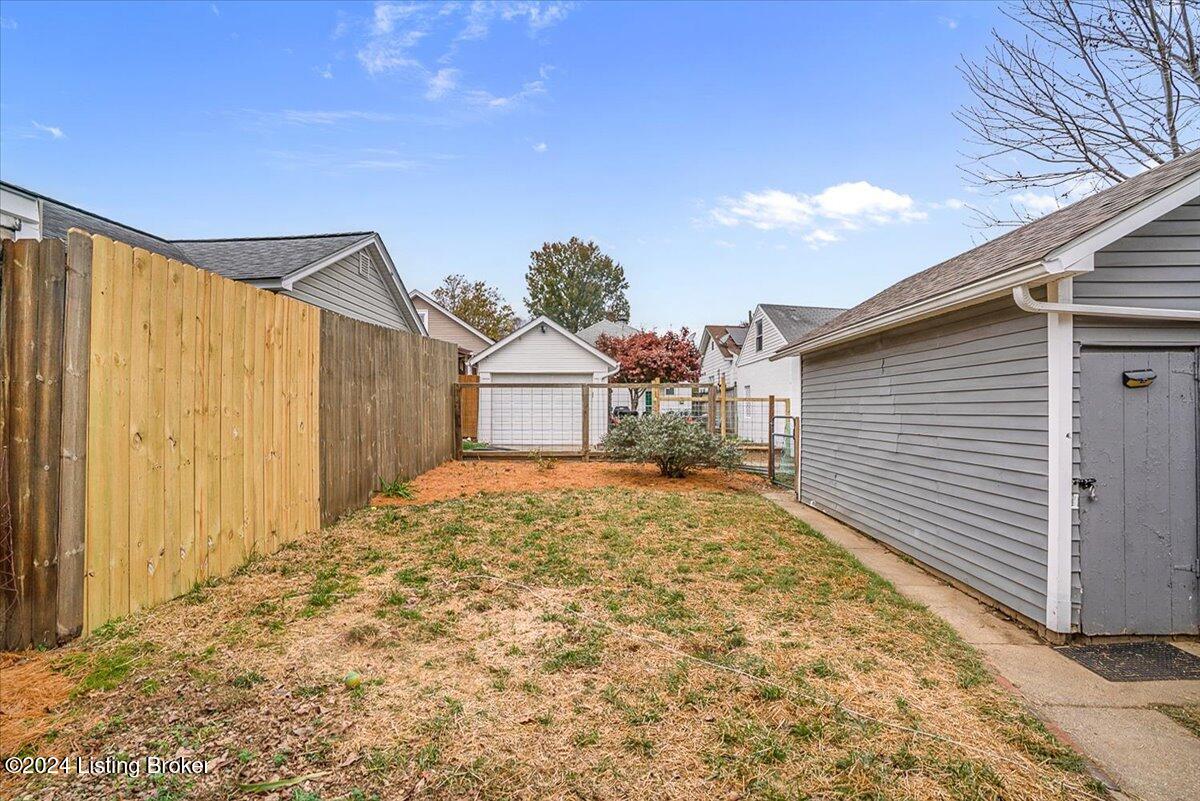 1053 Wetterau Ave