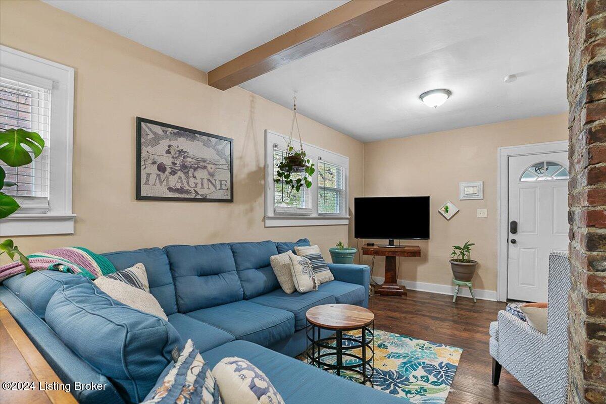1053 Wetterau Ave