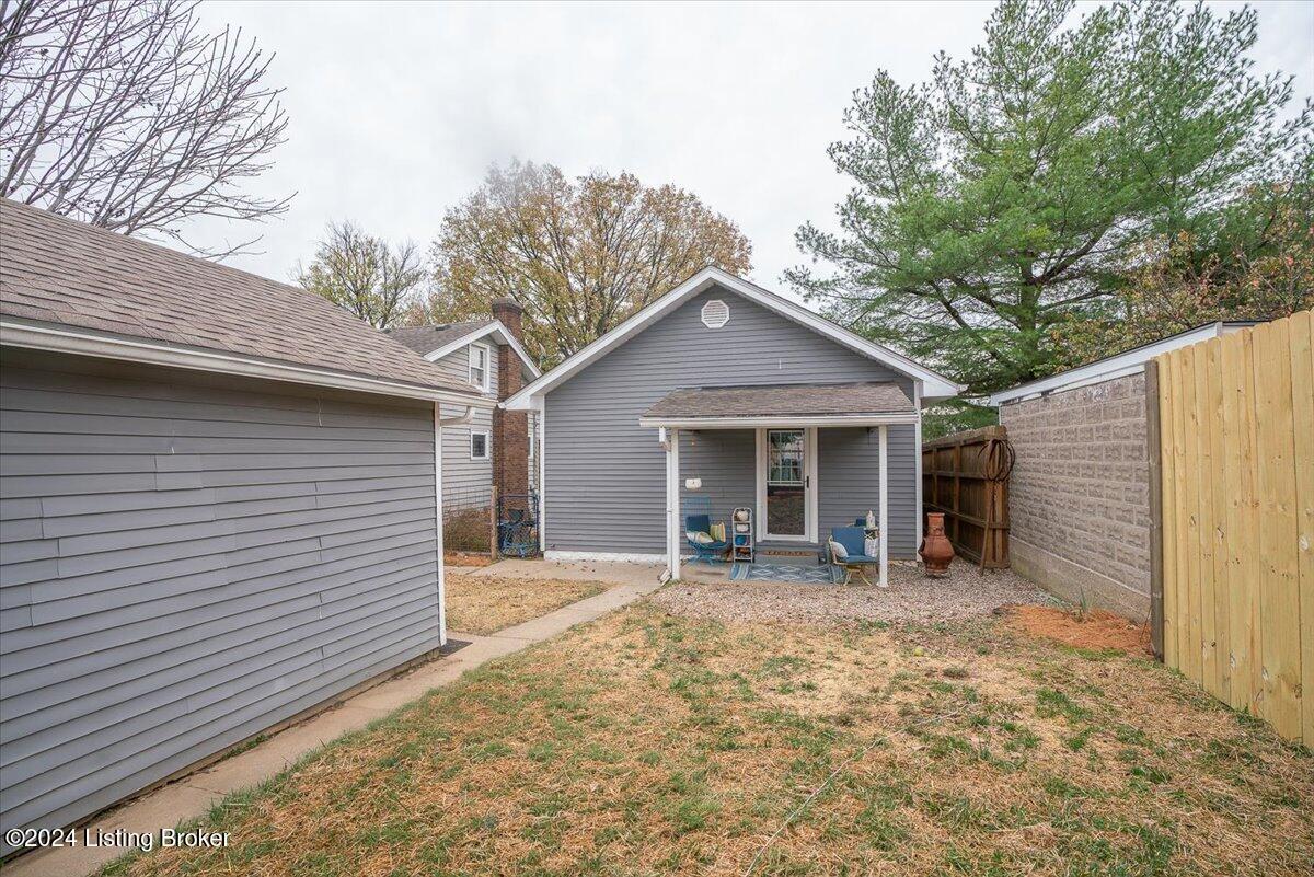 1053 Wetterau Ave