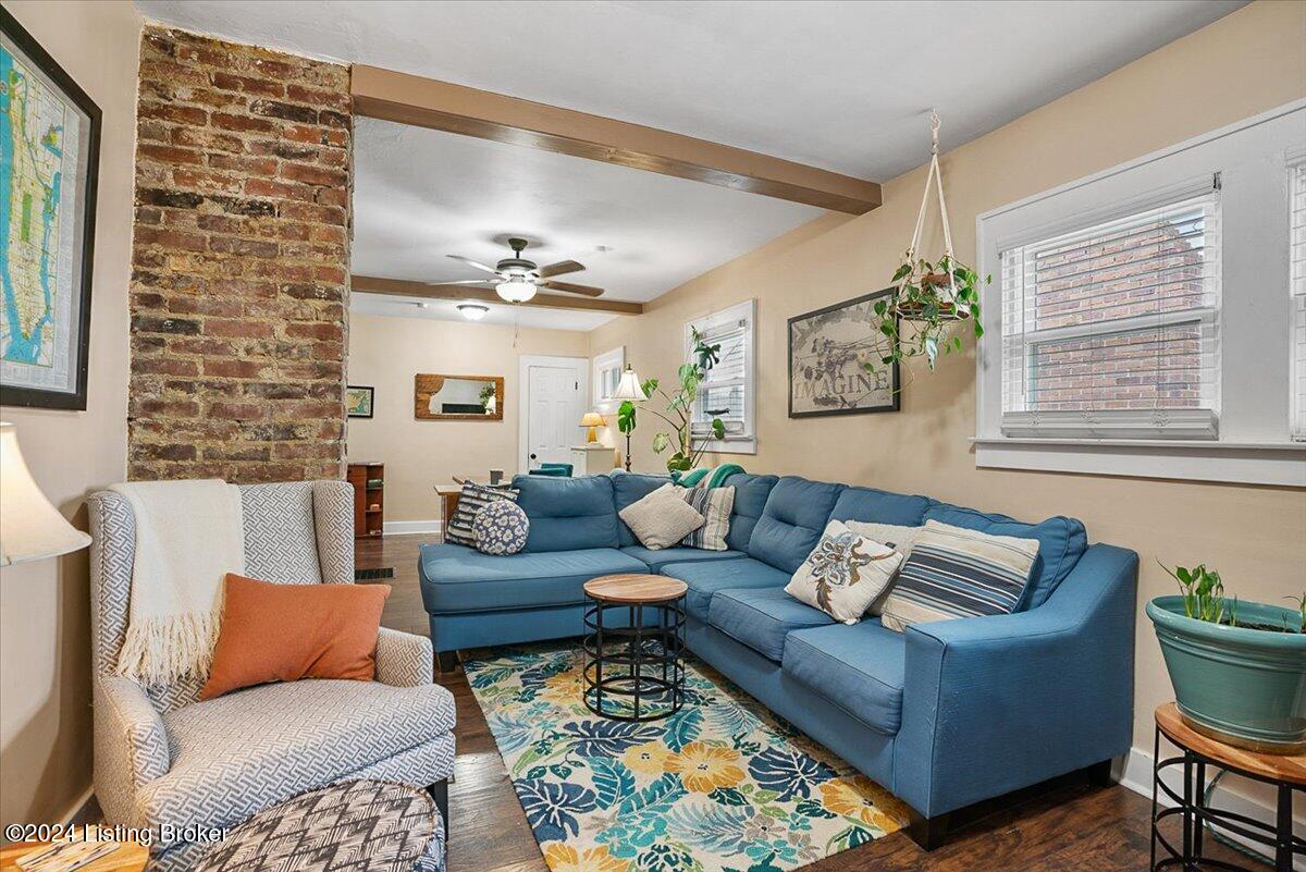 1053 Wetterau Ave