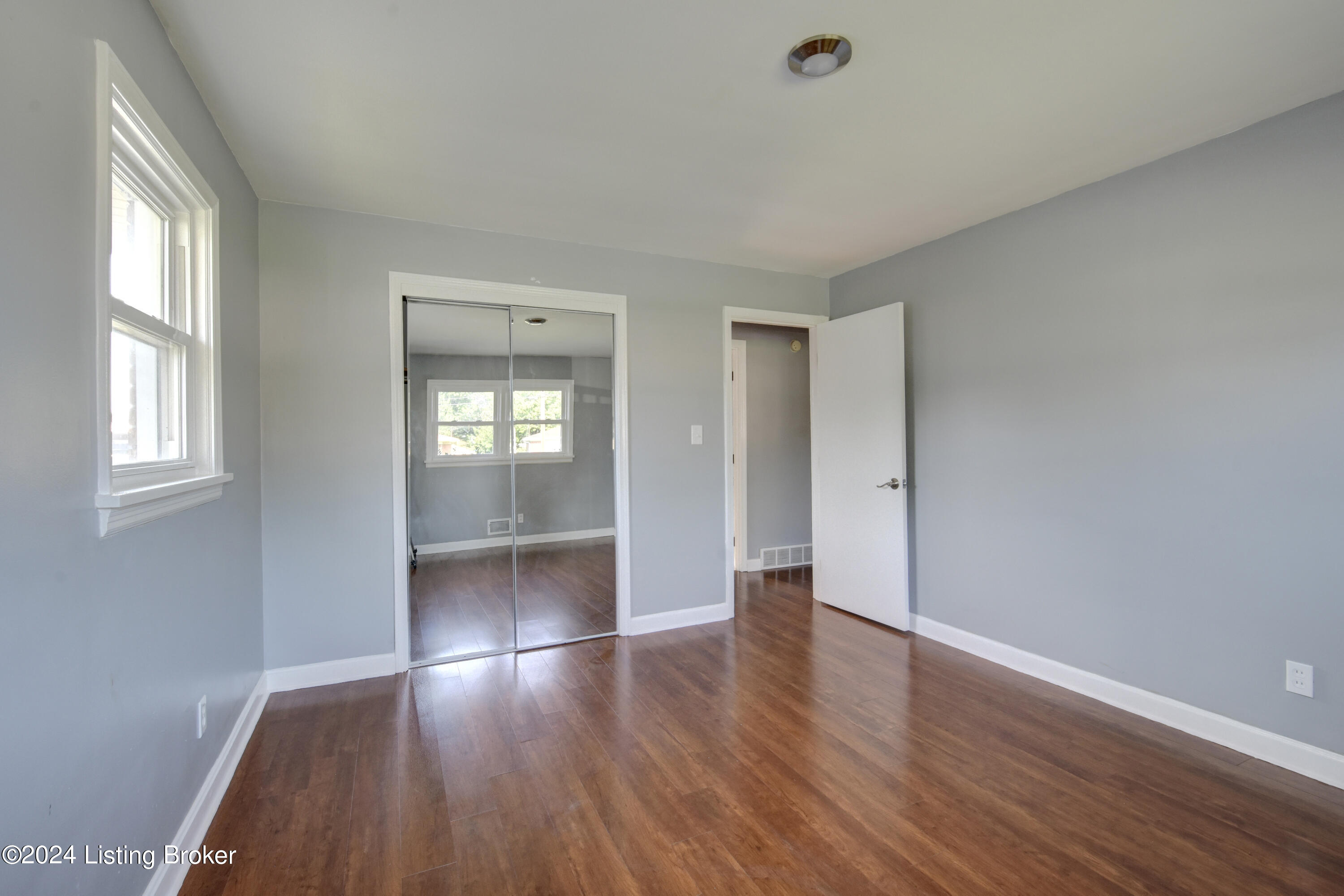 3115 Kingswood Way