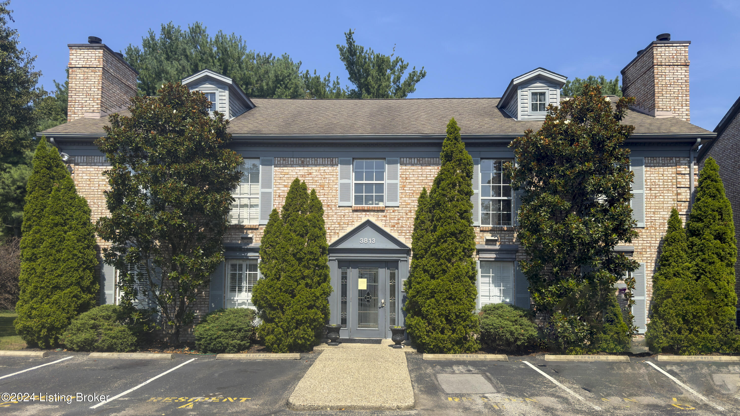3813 Chamberlain Ln, APT B