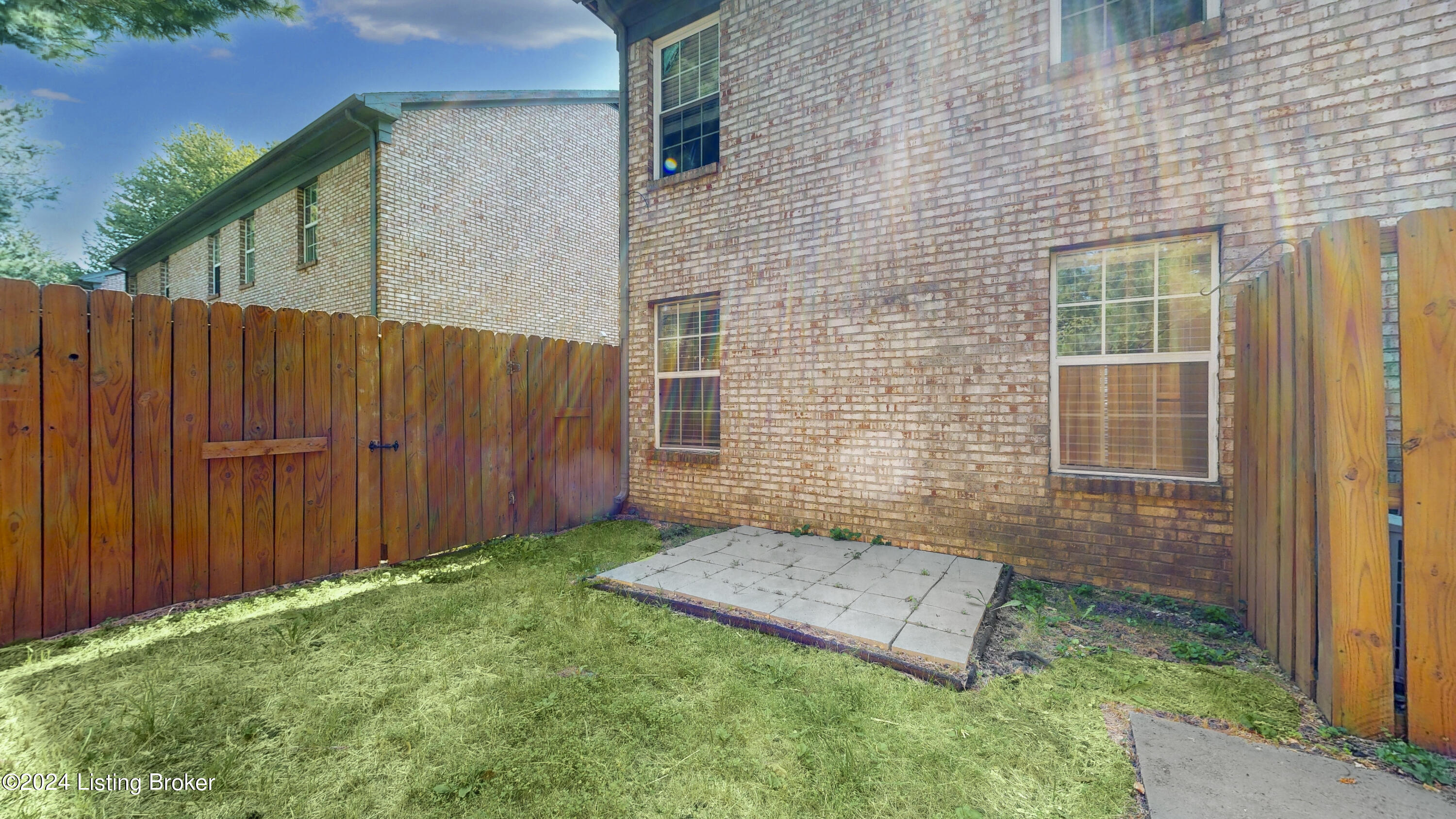 3813 Chamberlain Ln, APT B