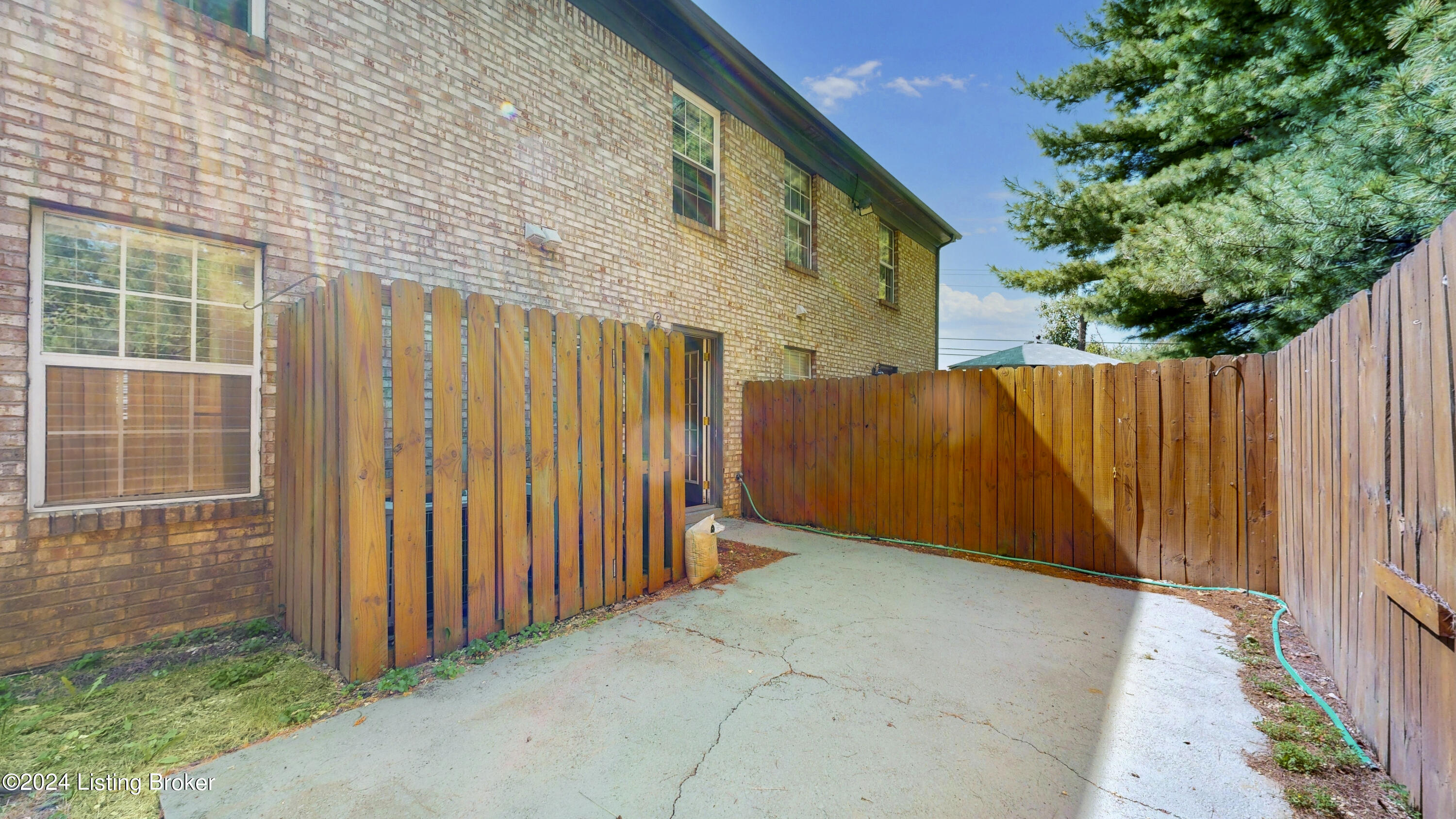 3813 Chamberlain Ln, APT B