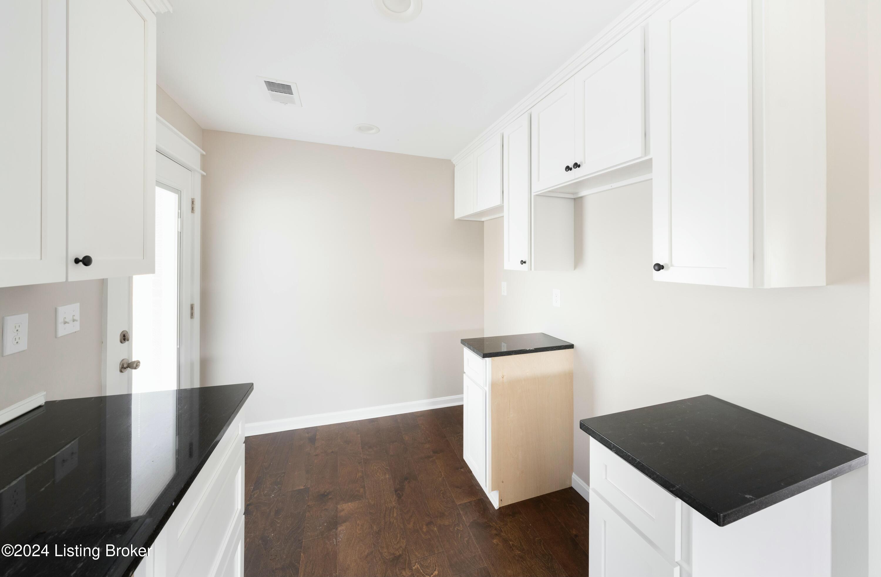 9308 3rd Street Rd