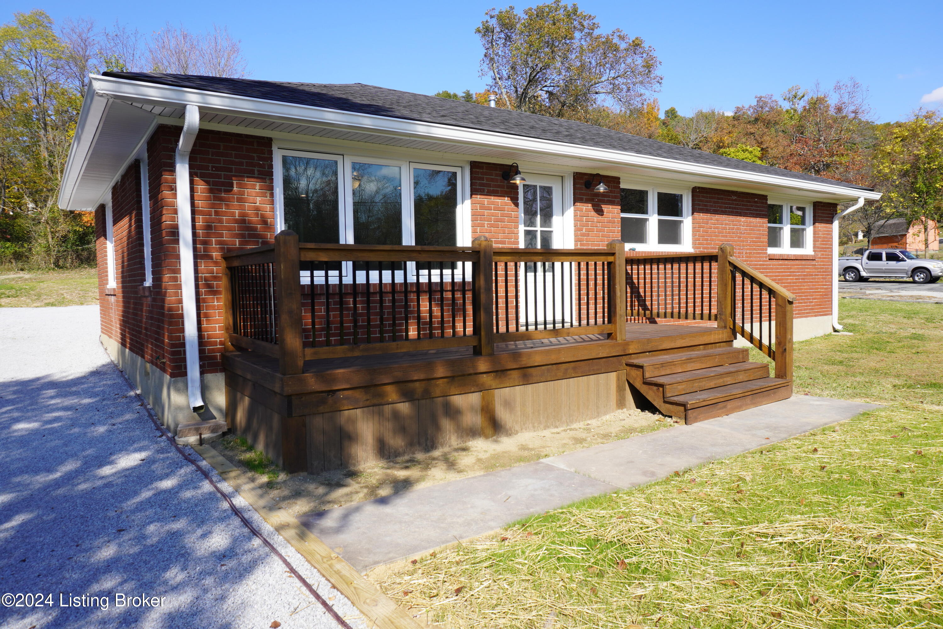 9308 3rd Street Rd